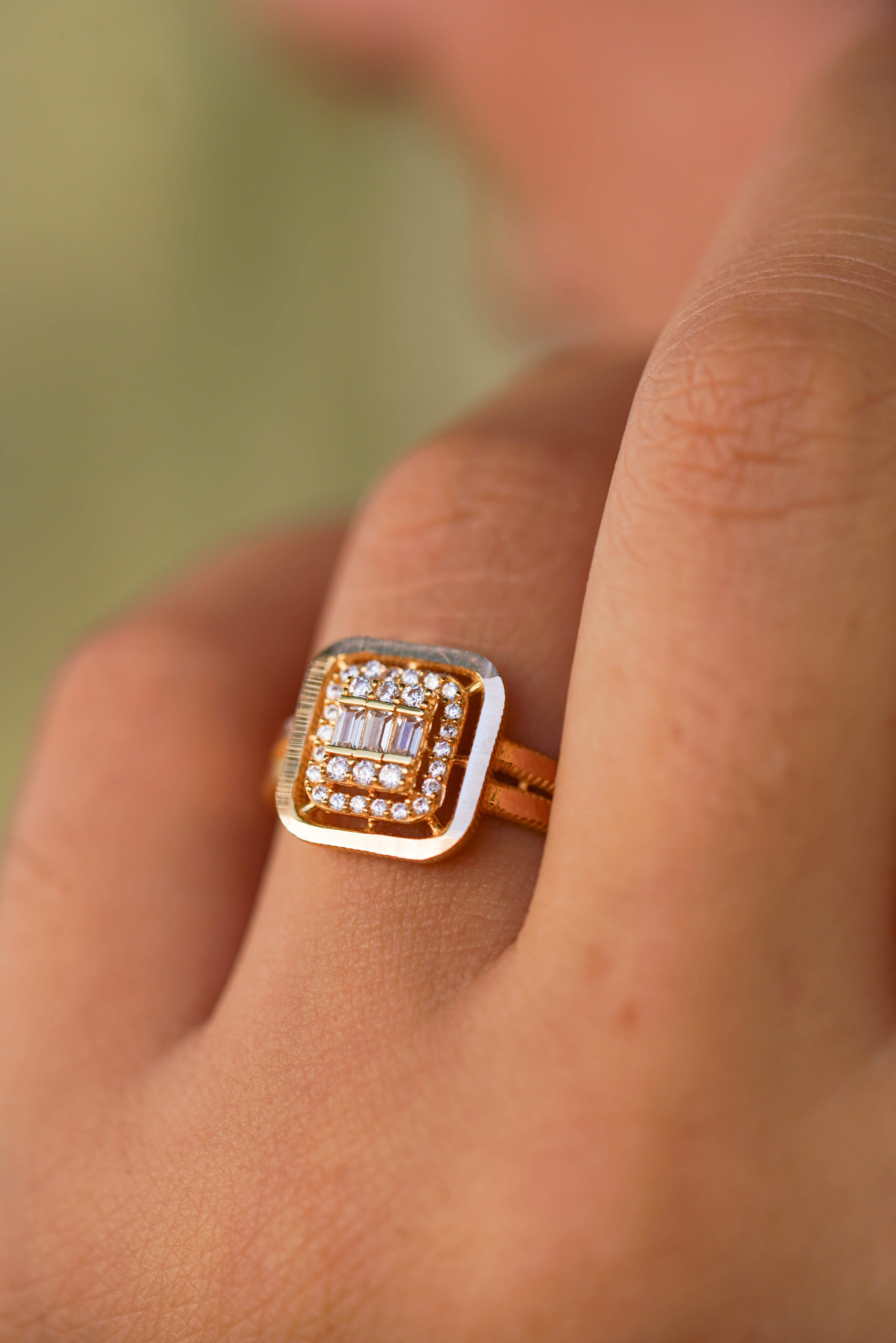 Taş Sıralı Baget Yüzük 