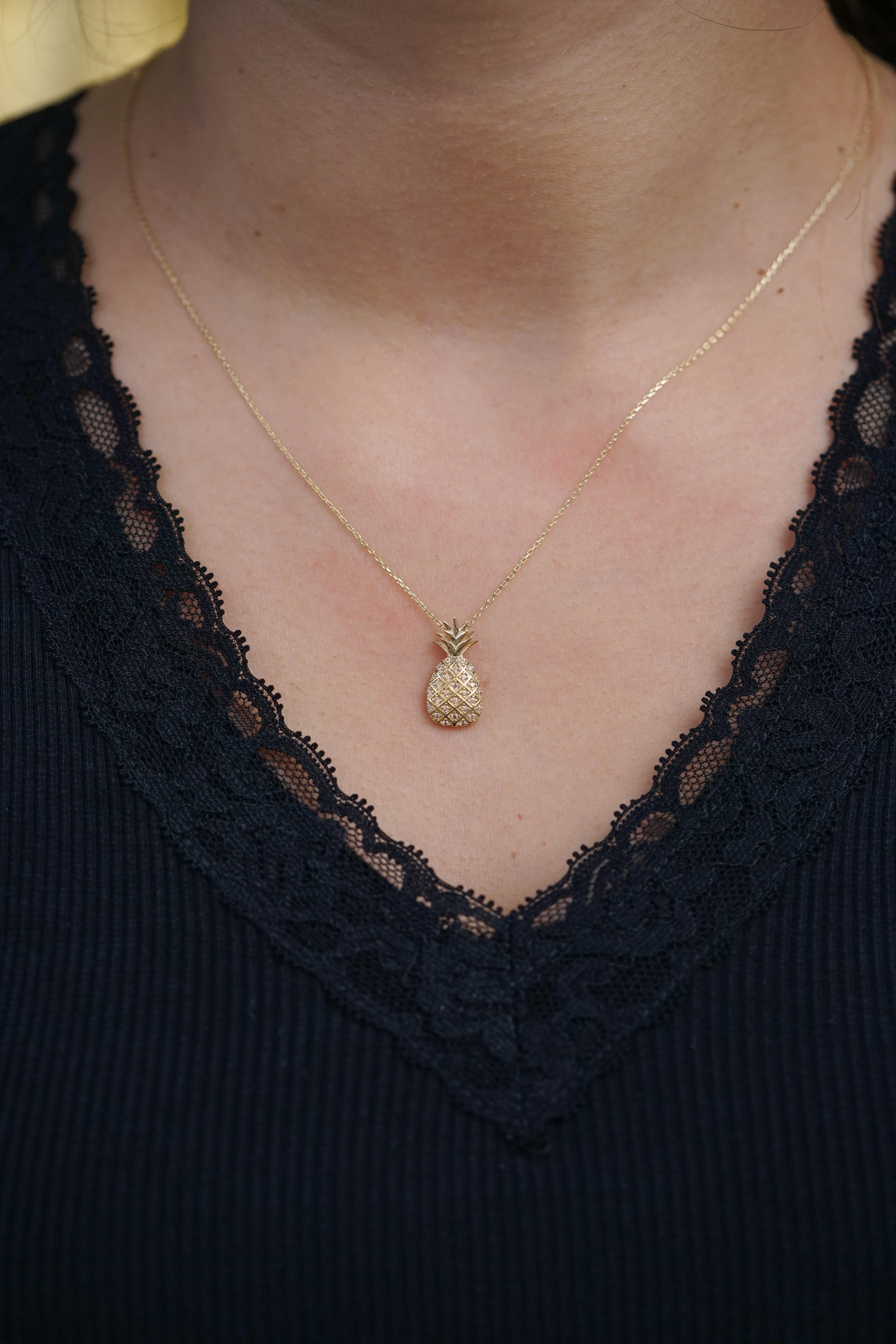 Taşlı Ananas Kolye