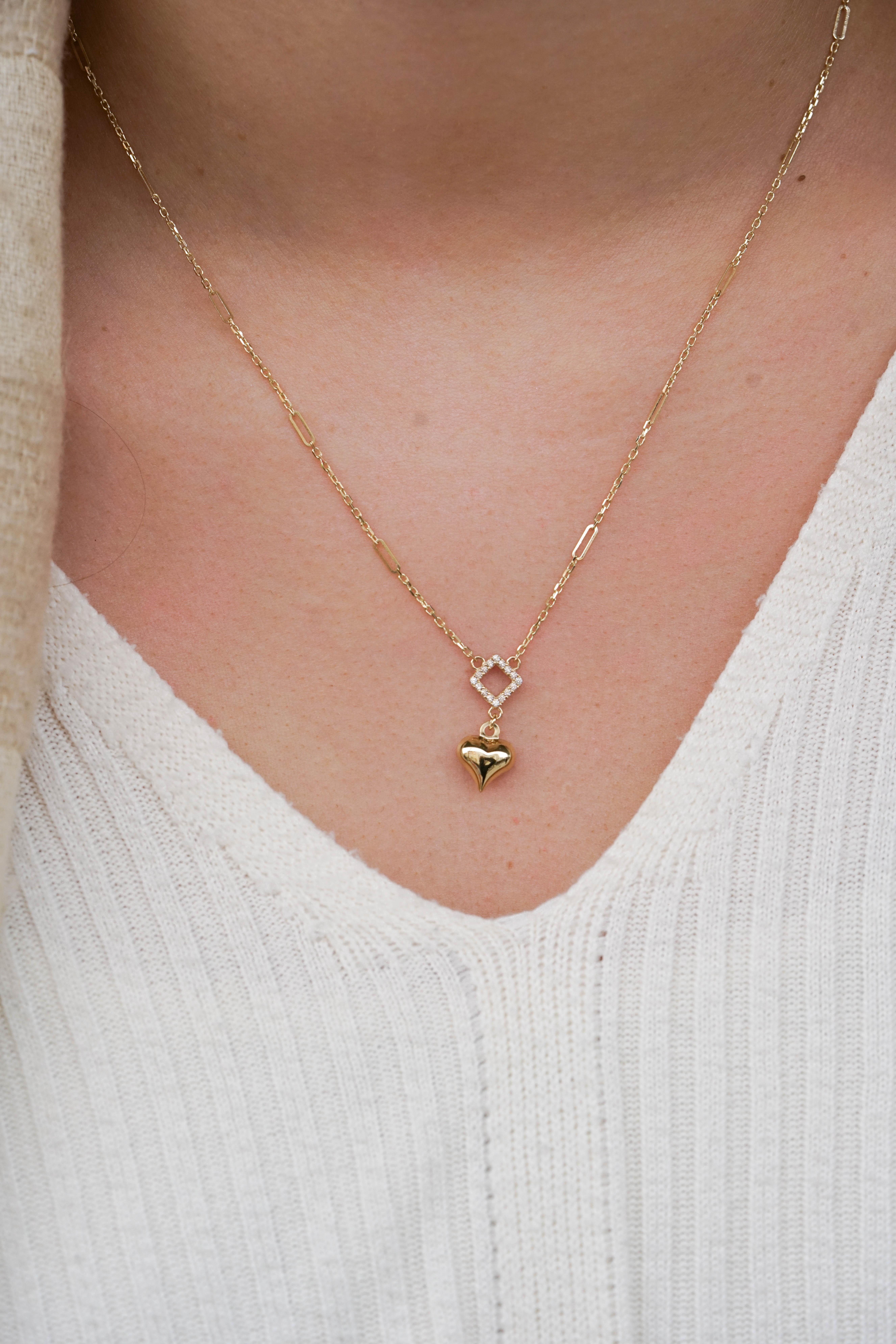 Taşlı Kalp Model Kolye