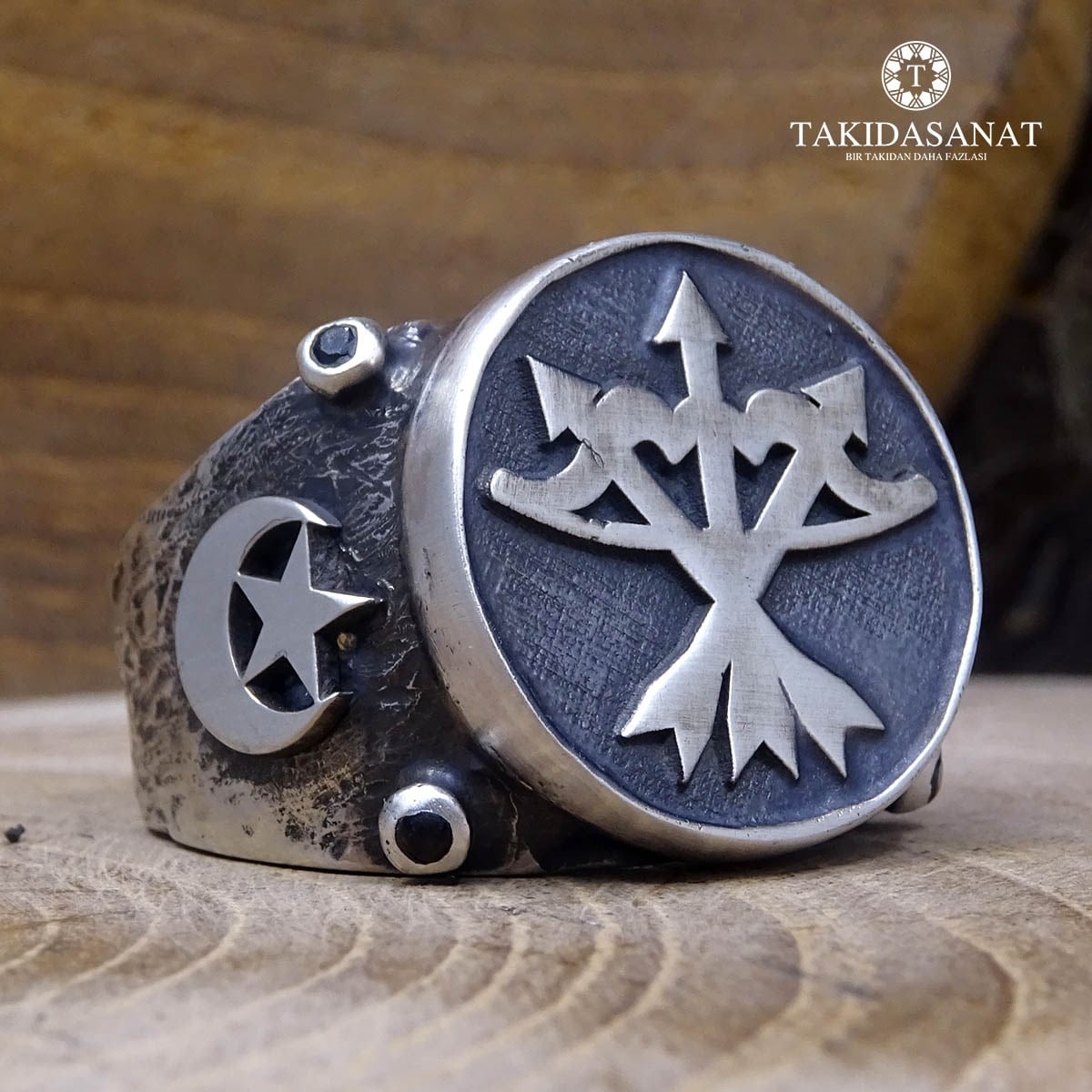 Üç Ok ve Yay Devlet Yüzüğü