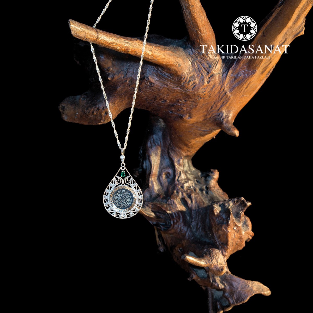 Cennet Anneleri Ayakları Altındadır Yazılı Gümüş Hat Yazılı Kolye