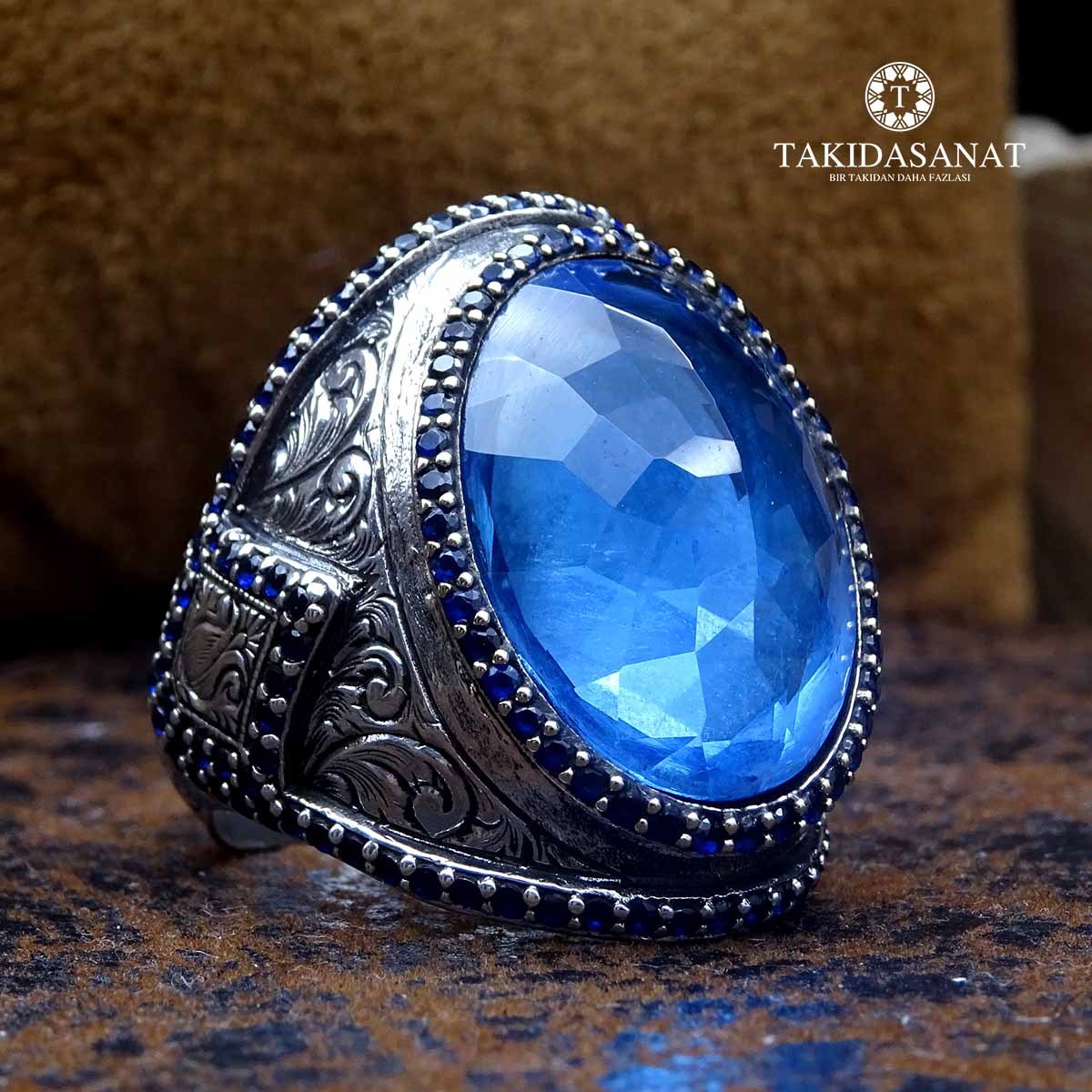 Topaz Taşlı Kalem İşlemeli Usta İşi Gümüş Yüzük