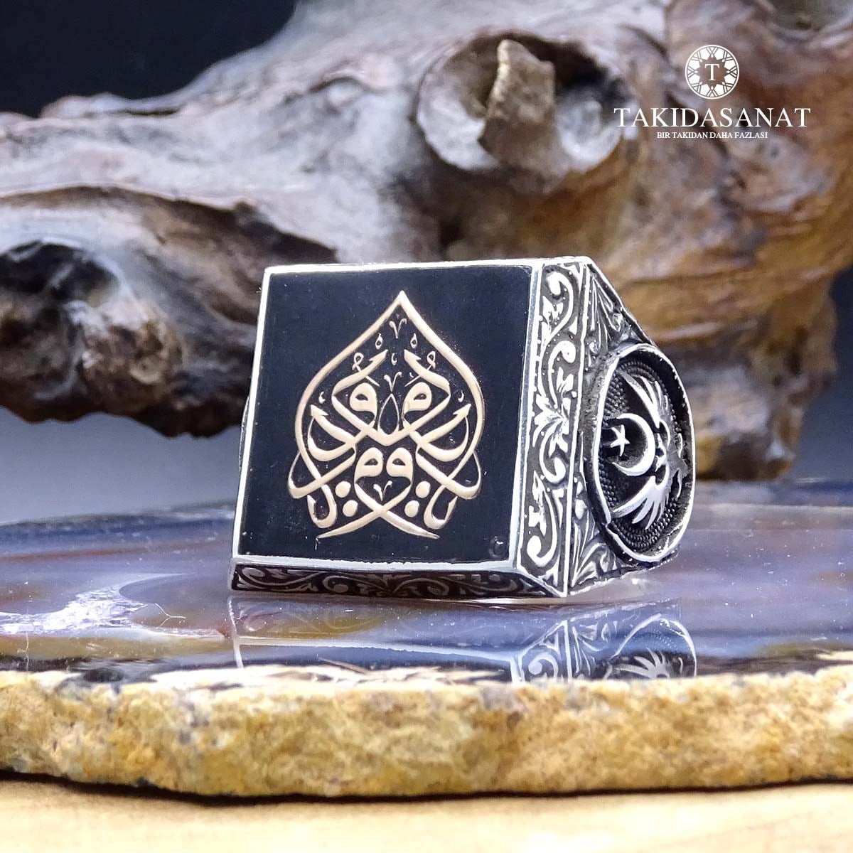 Ya Vedüd Yazılı Kare Kalem İşleme Motifli Gümüş Yüzük