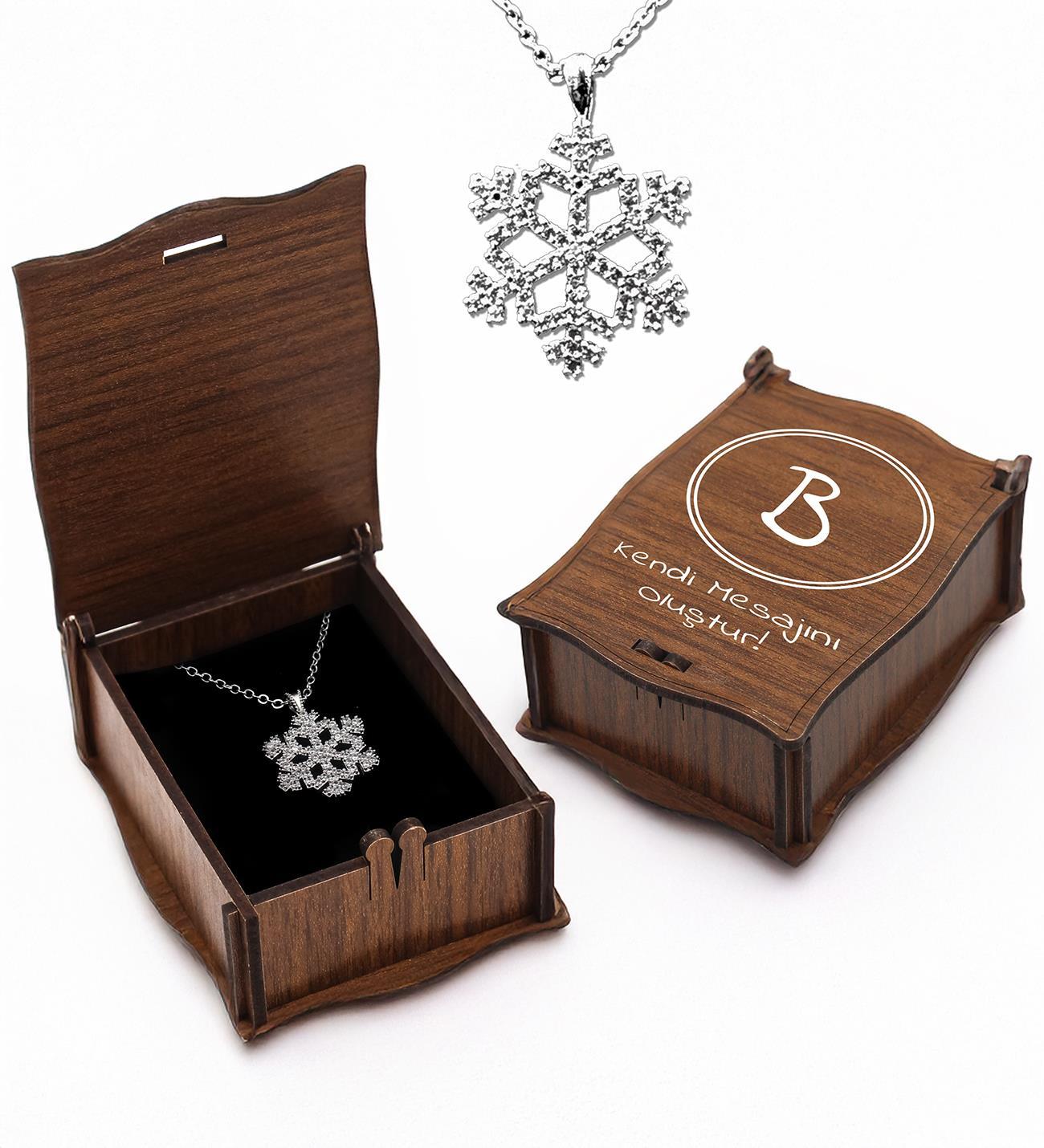 Kişiye Özel Ahşap Kutulu Gümüş Kaplama Kar Tanesi Kolye Hediye Seti