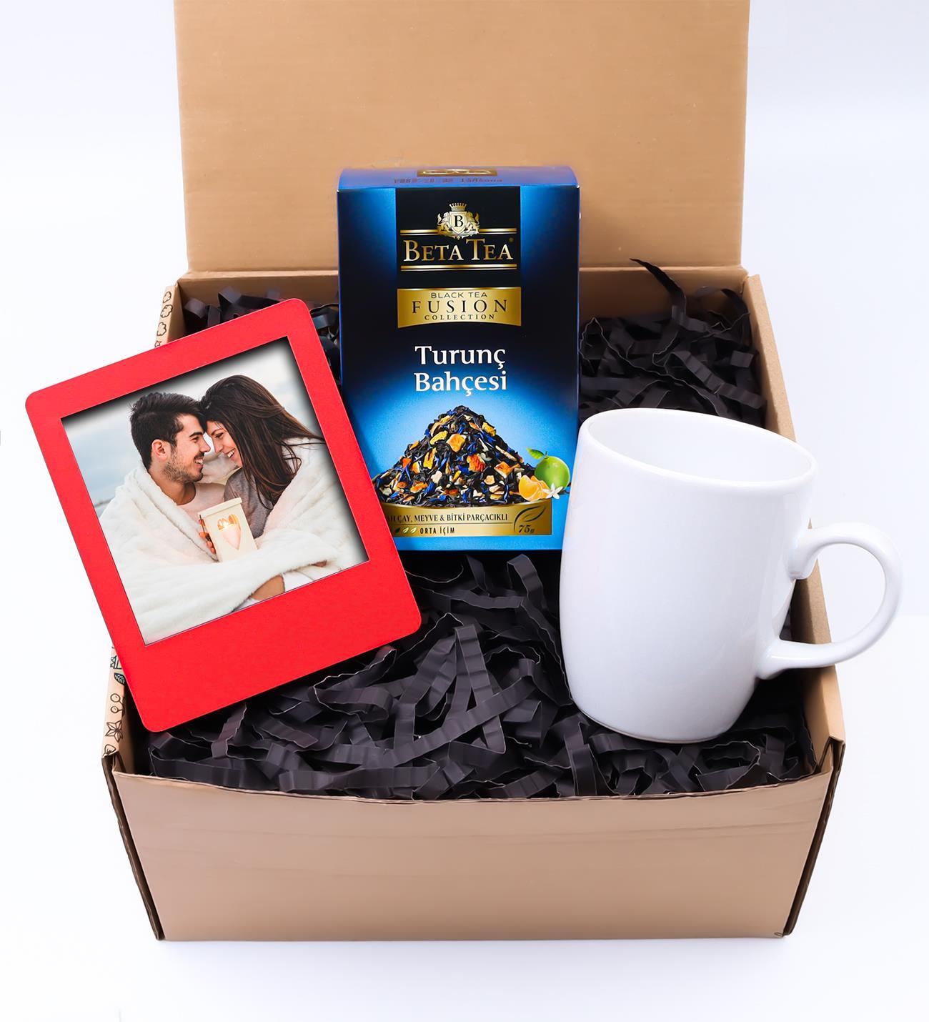 Kişiye Özel Çerçeve & Beyaz Kupa & Beta Tea Turunç Bahçesi  Hediye Seti