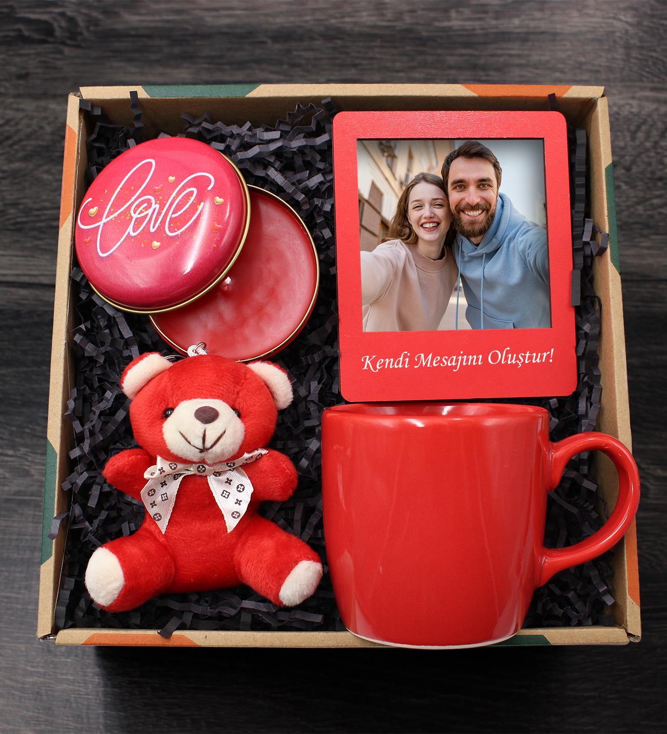 Kişiye Özel Fotoğraflı Çerçeve & Love Metal Mum & Mini Peluş Ayıcık & Kırmızı Kupa Hediye Seti