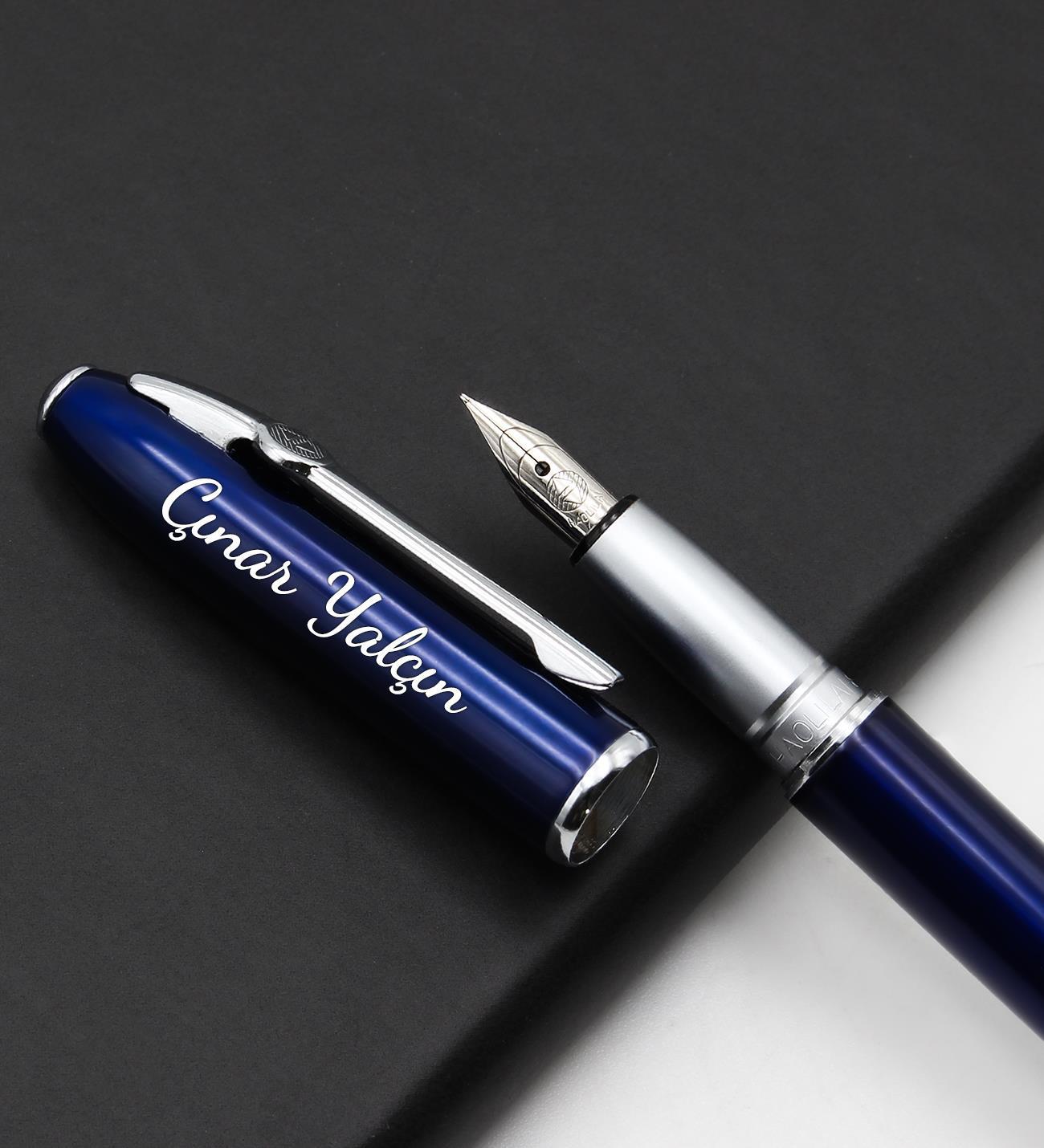Kişiye Özel Gümüş Renk Detaylı Lacivert Dolma Kalem (Kartuşsuz)