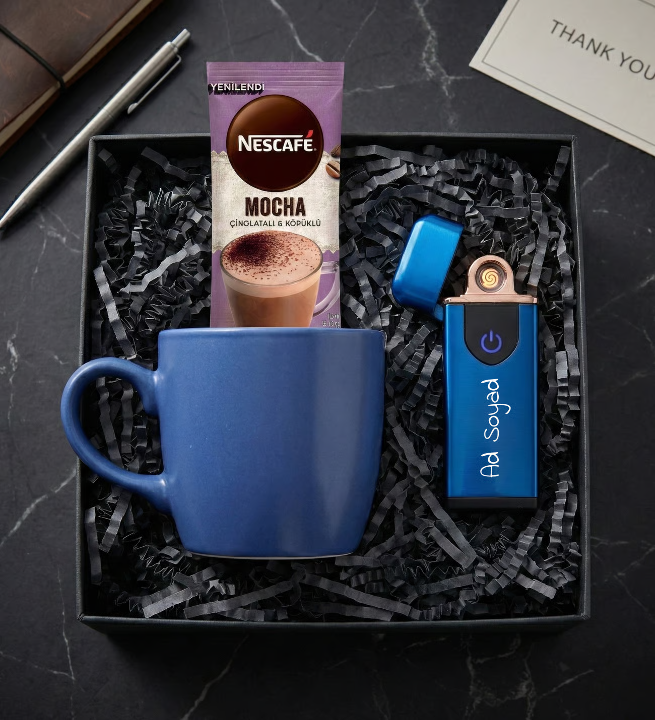 Kişiye Özel Mavi USB Şarjlı Elektronik Alevsiz Çakmak & Mavi Kupa & Mocha Hediye Seti