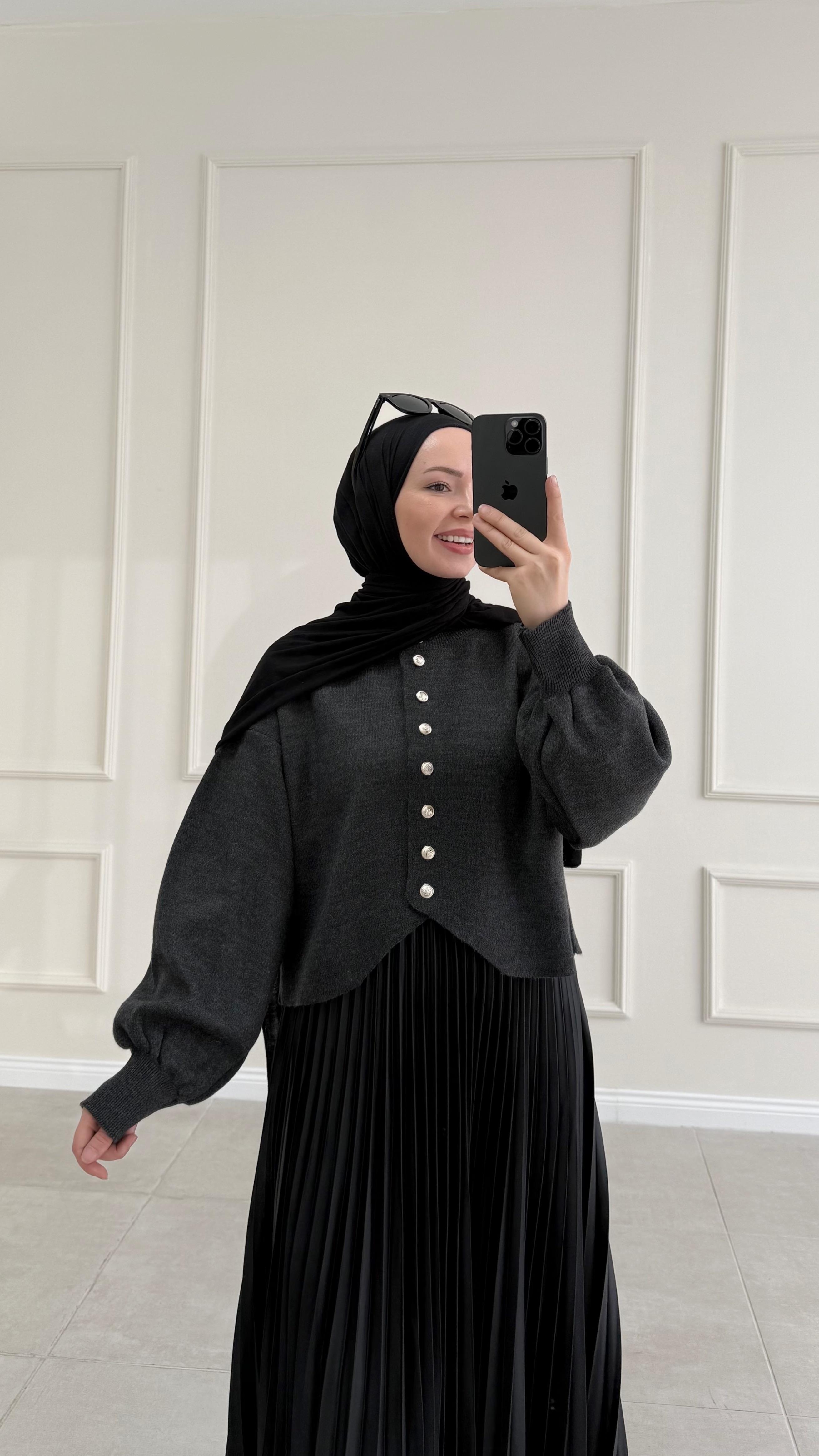 Aida Antrasit Gold Düğmeli Triko Hırka