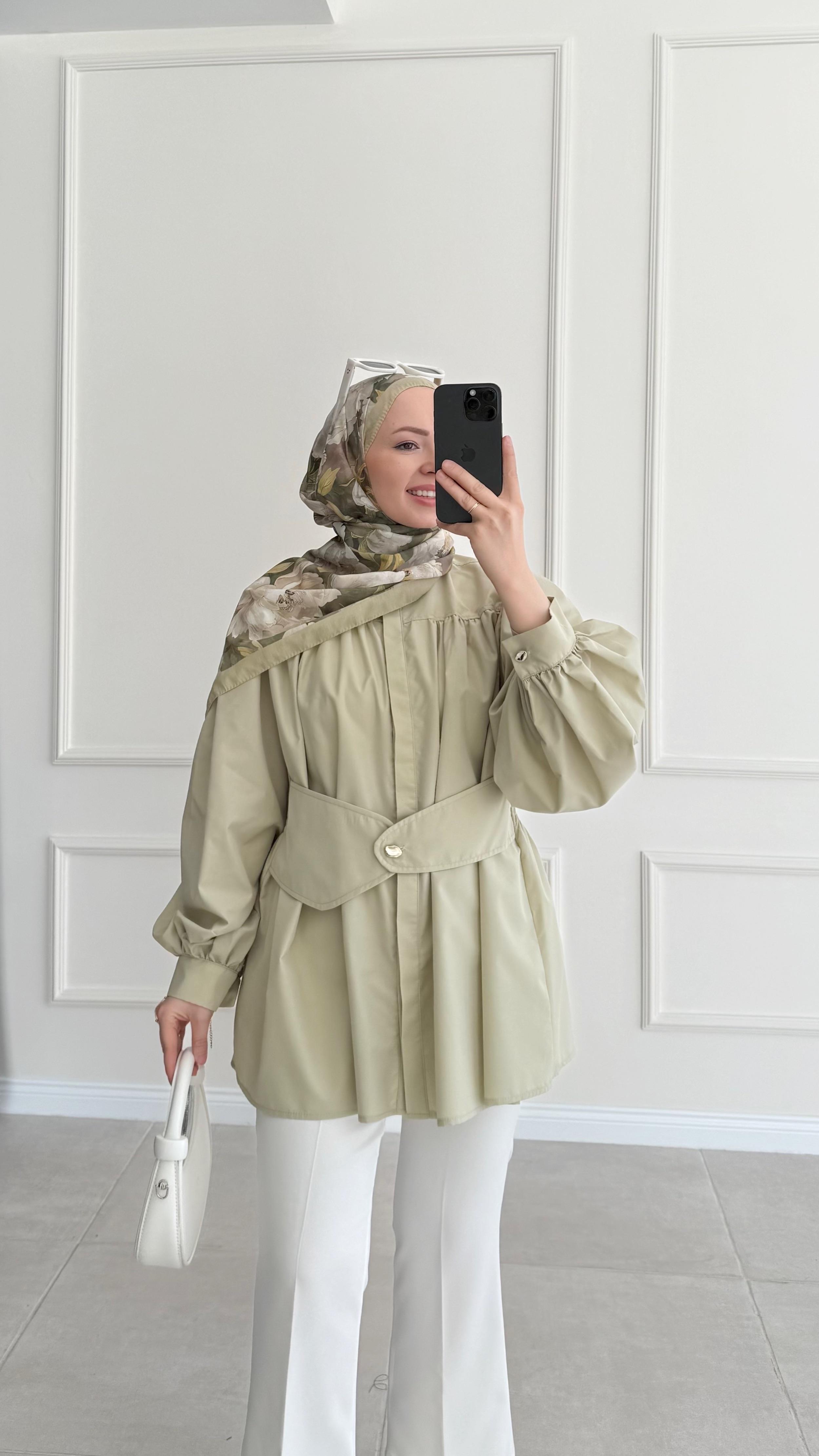 Alda Porsaj Kemer Detaylı Yeşil Gömlek