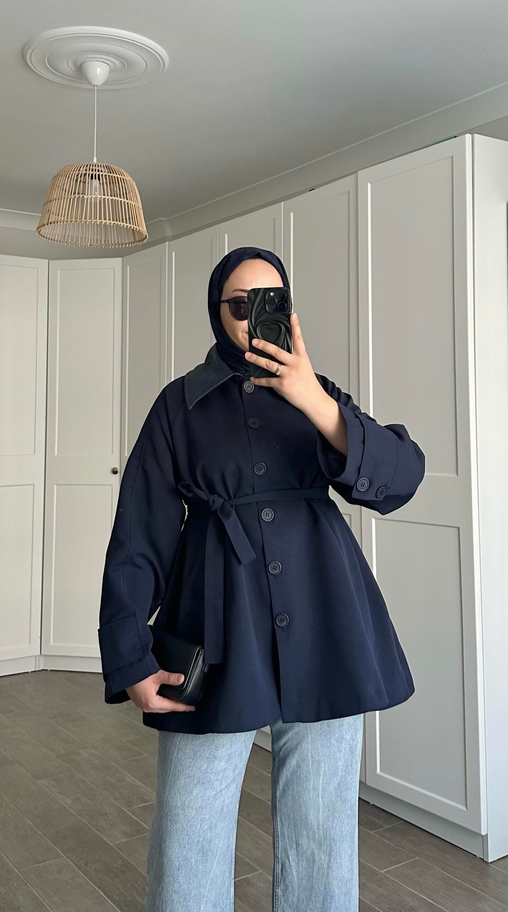 Amazon Düğmeli Lacivert Trençkot