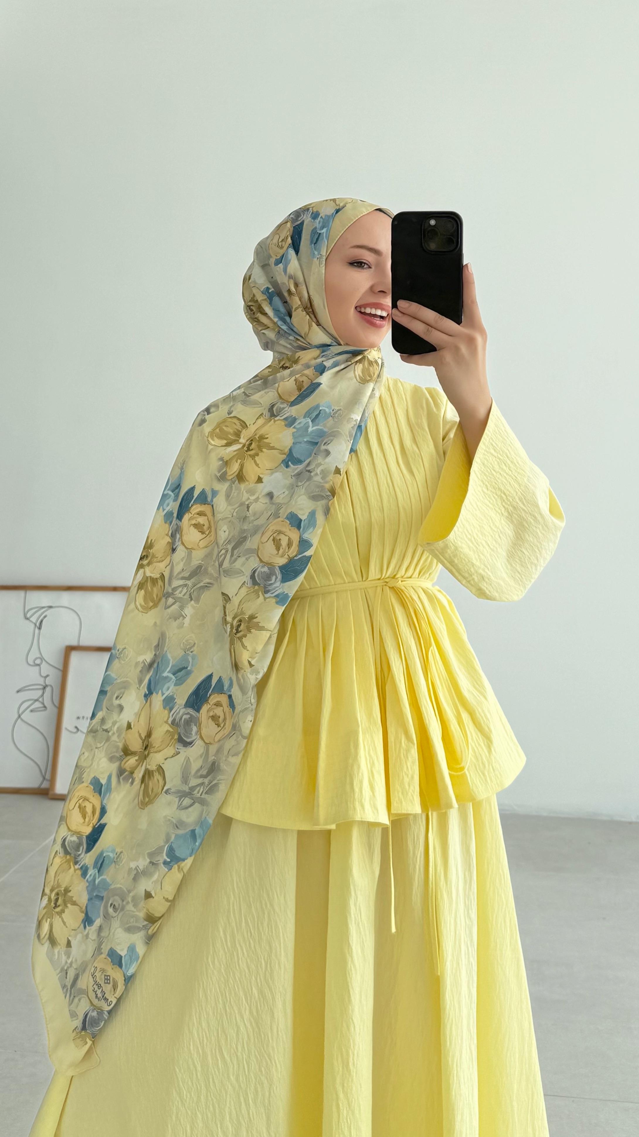 Anel Çiçek Desenli İpek Sarı-Mavi Şal