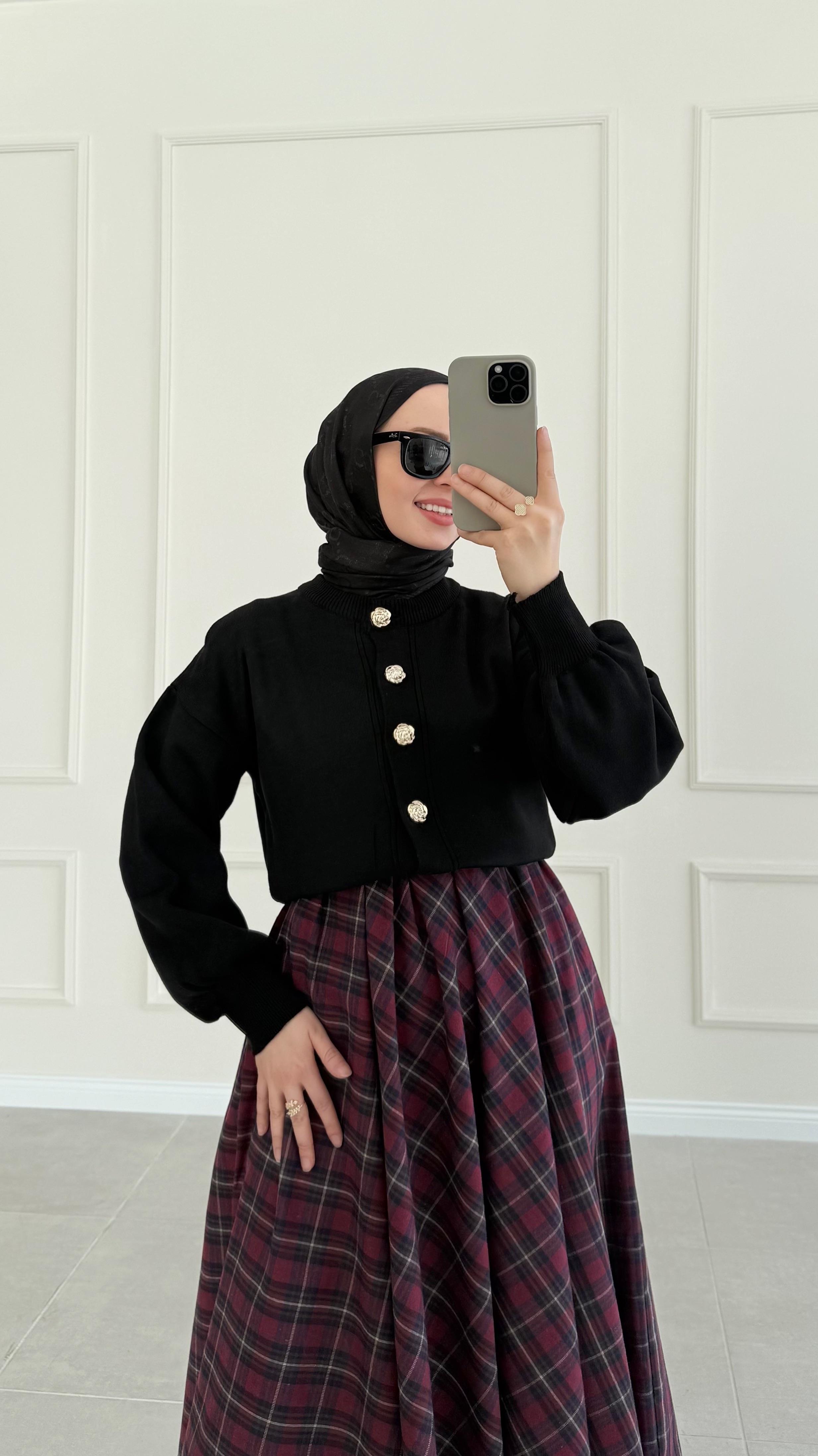 Anyas Siyah Triko Hırka