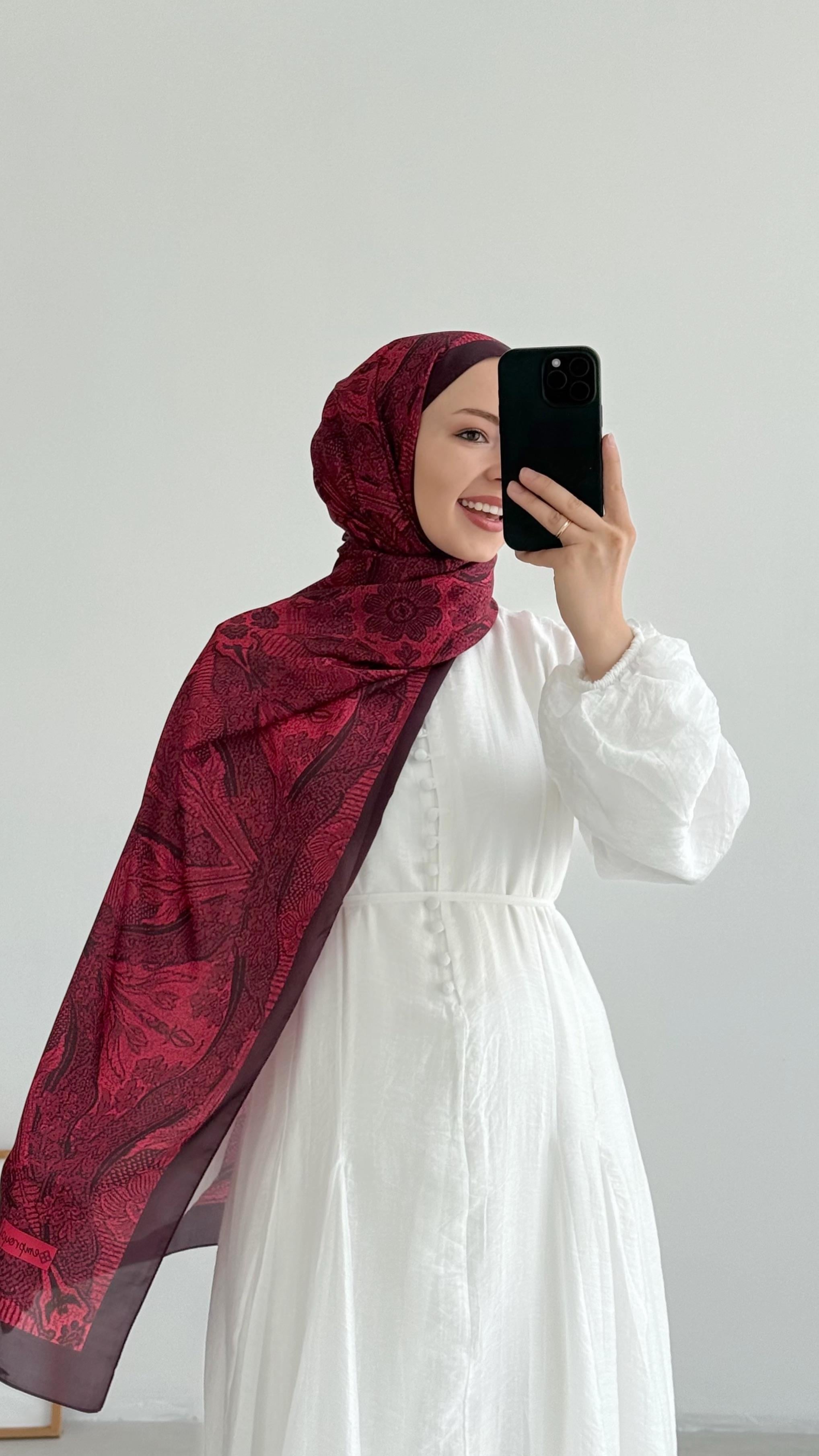 Bella İpeksi Violet Desenli Bordo Şal