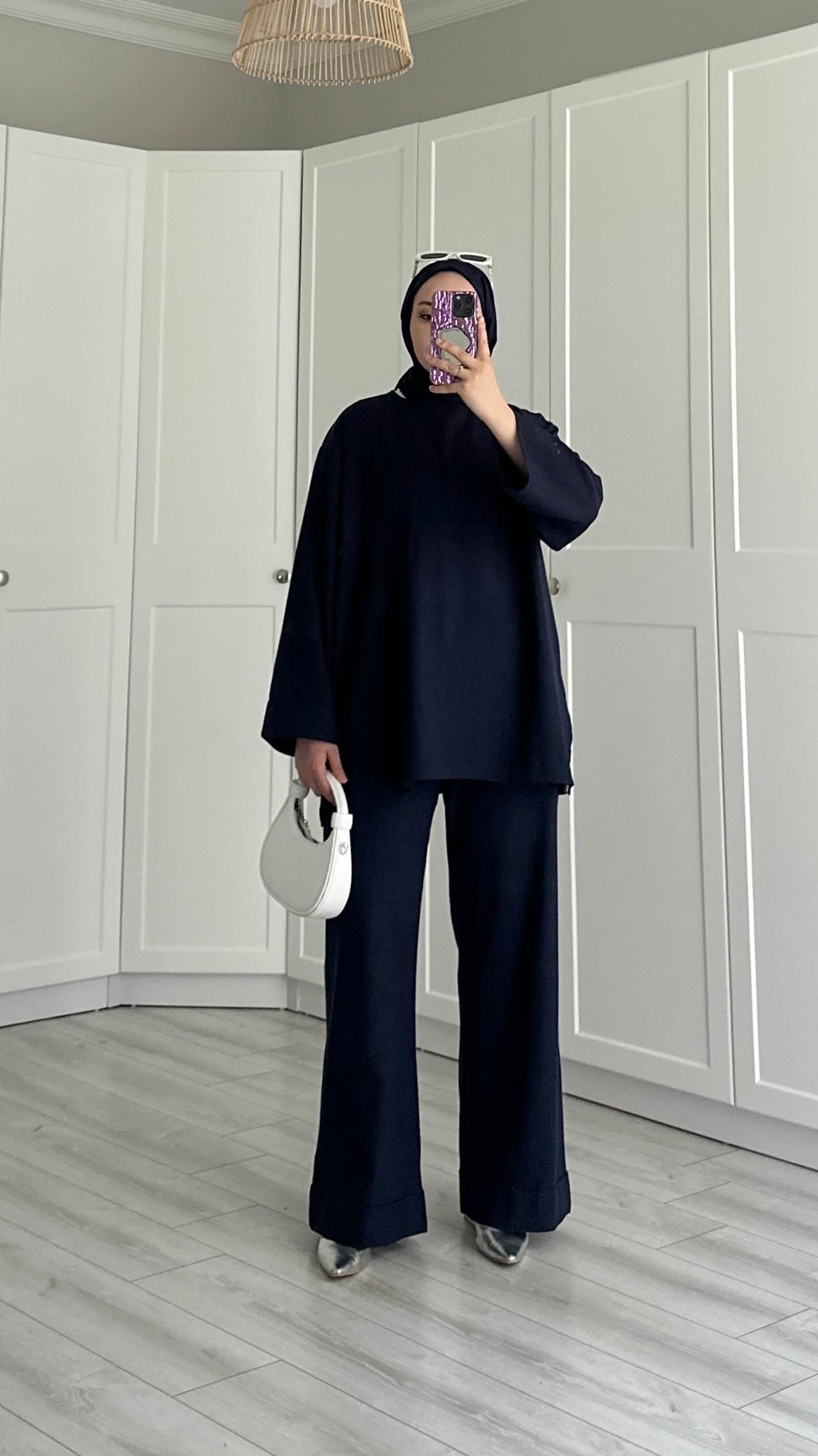 Dansel Robası Dikiş Detaylı Lacivert Takım