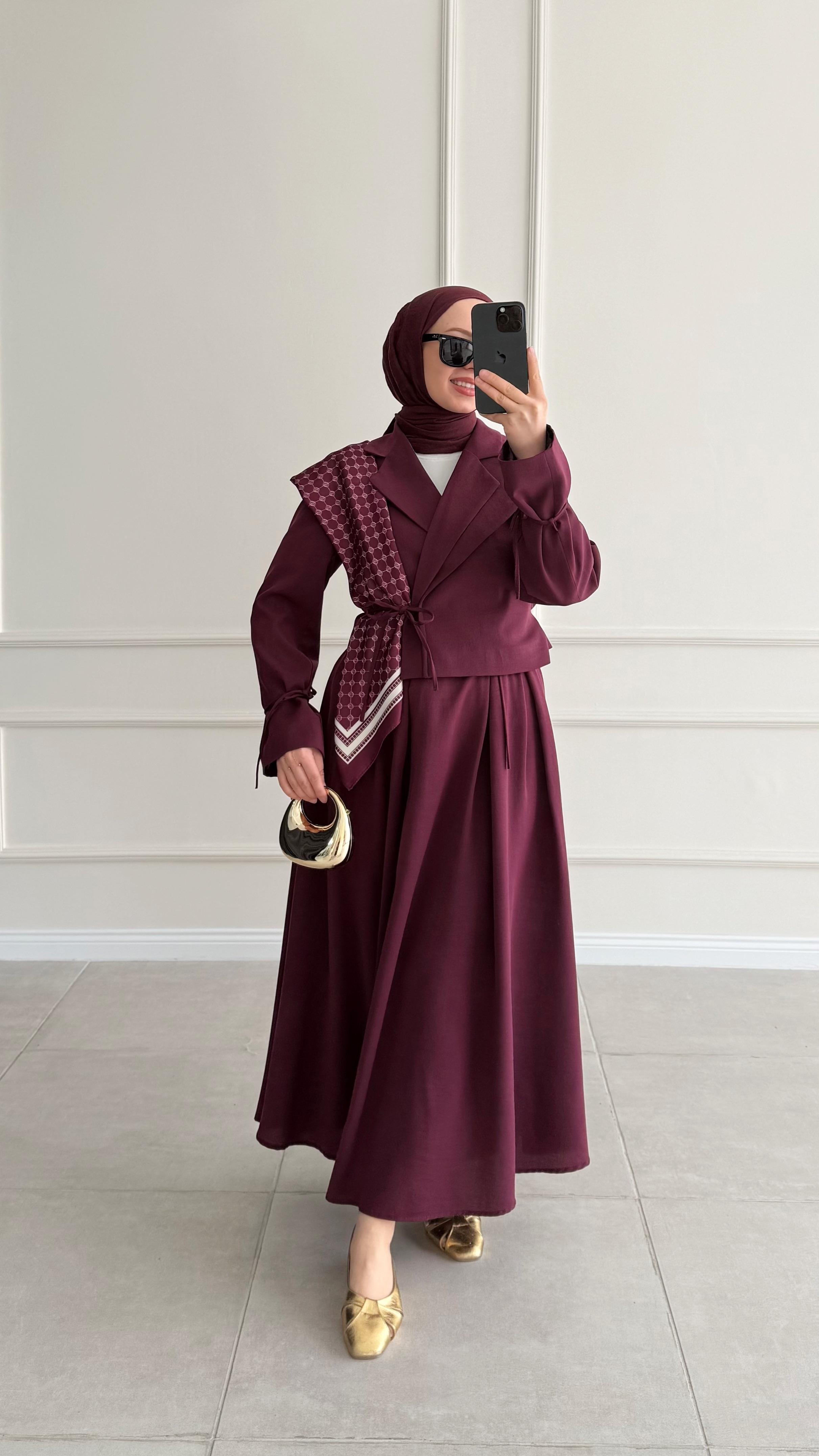 Defes Çift Yaka Bordo Etekli Takım 