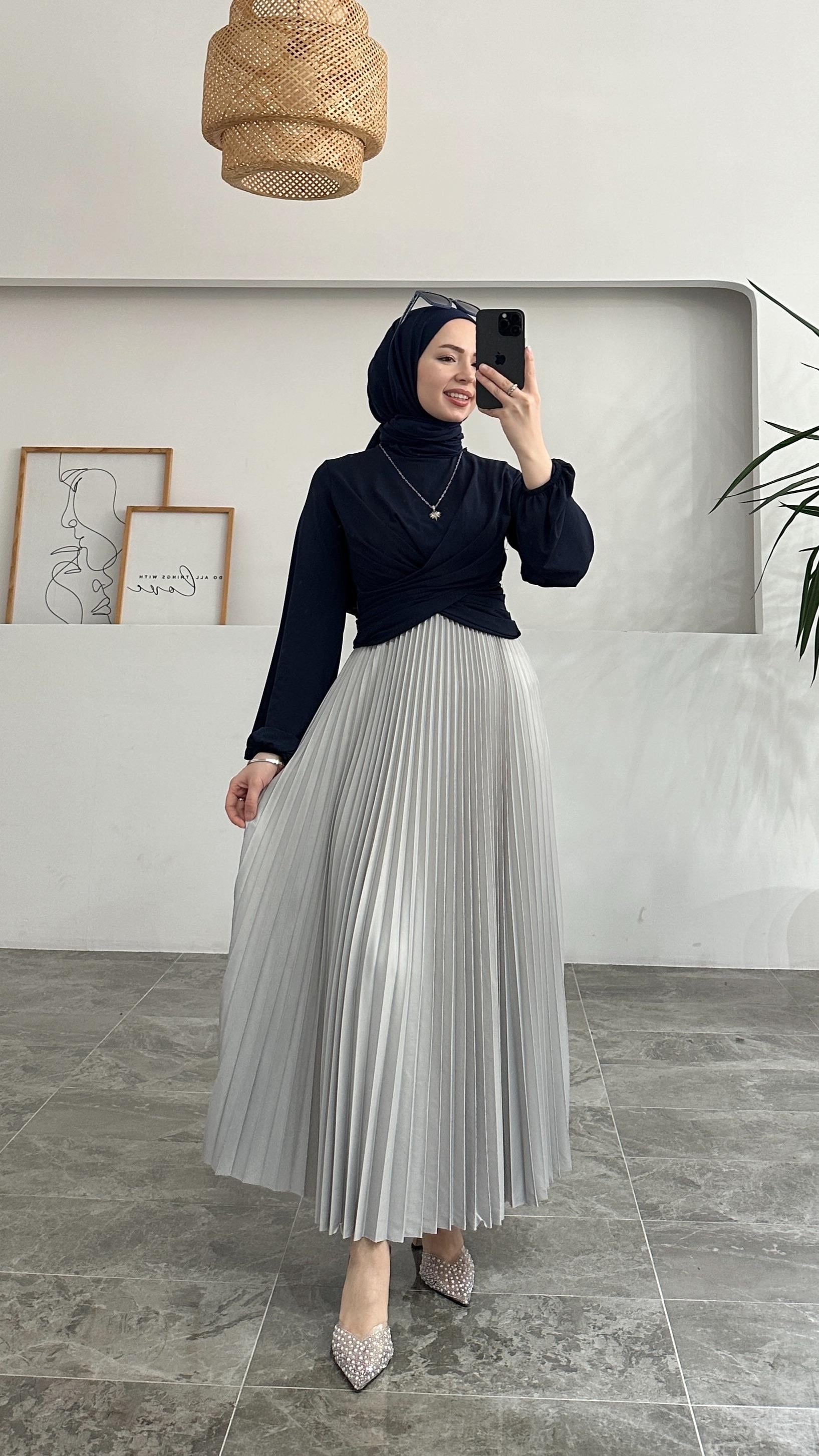 Diana Gri Piliseli Etek