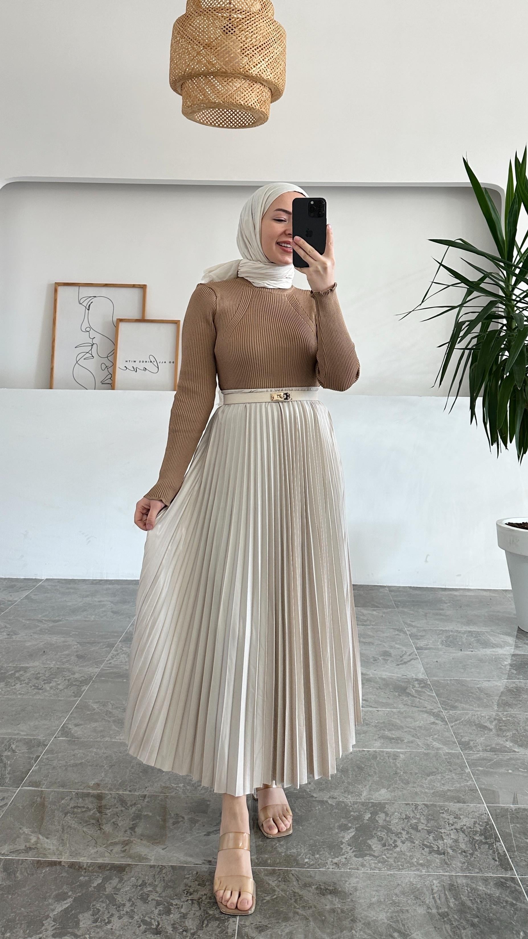 Diana Taş Piliseli Etek