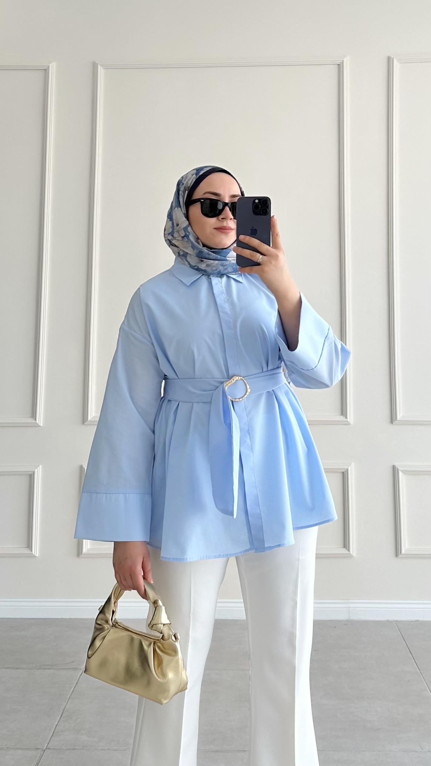 Elenor Gold Kemerli Mavi Gömlek