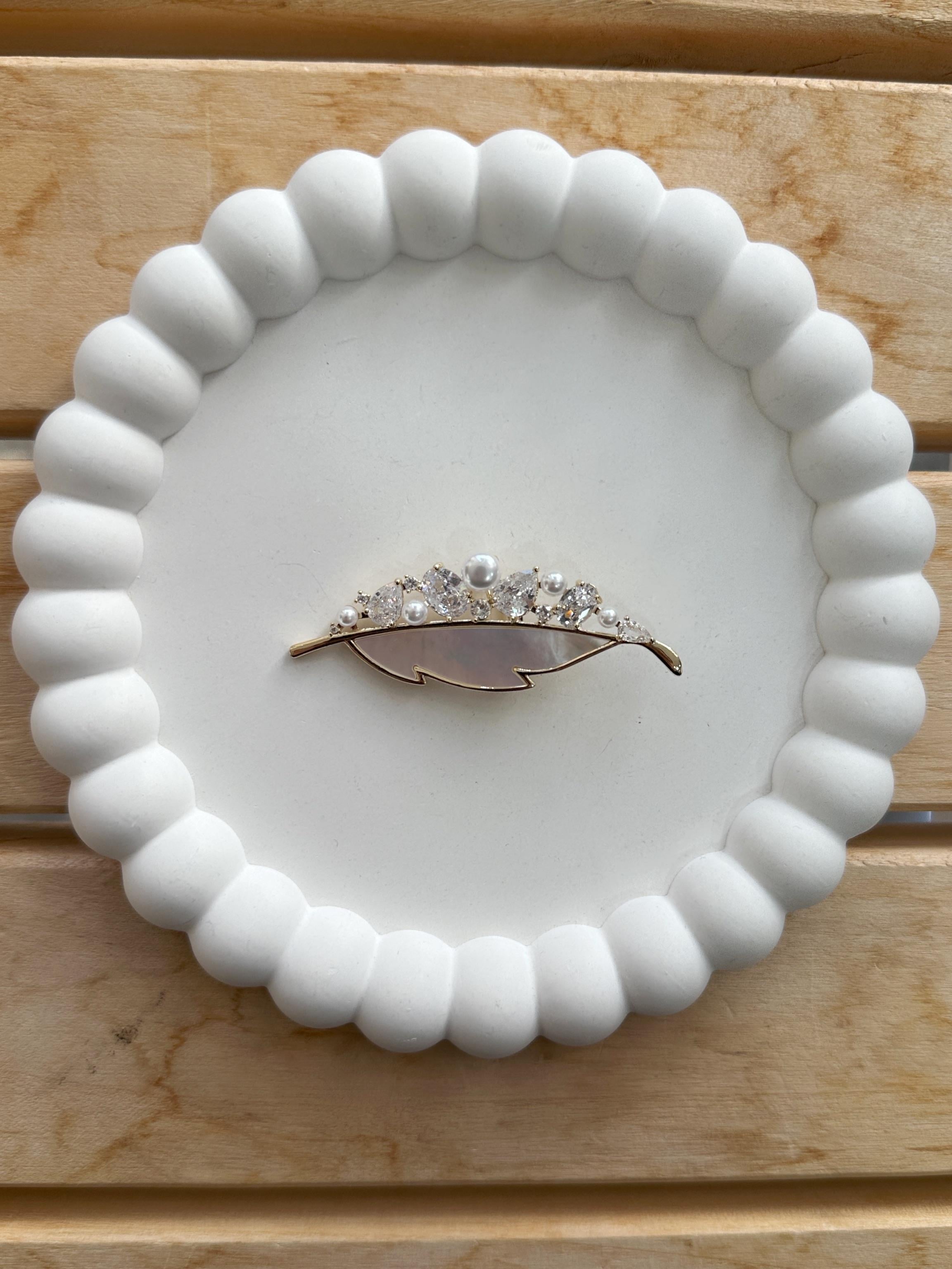 Fandel İncili Yaprak Gold Broş