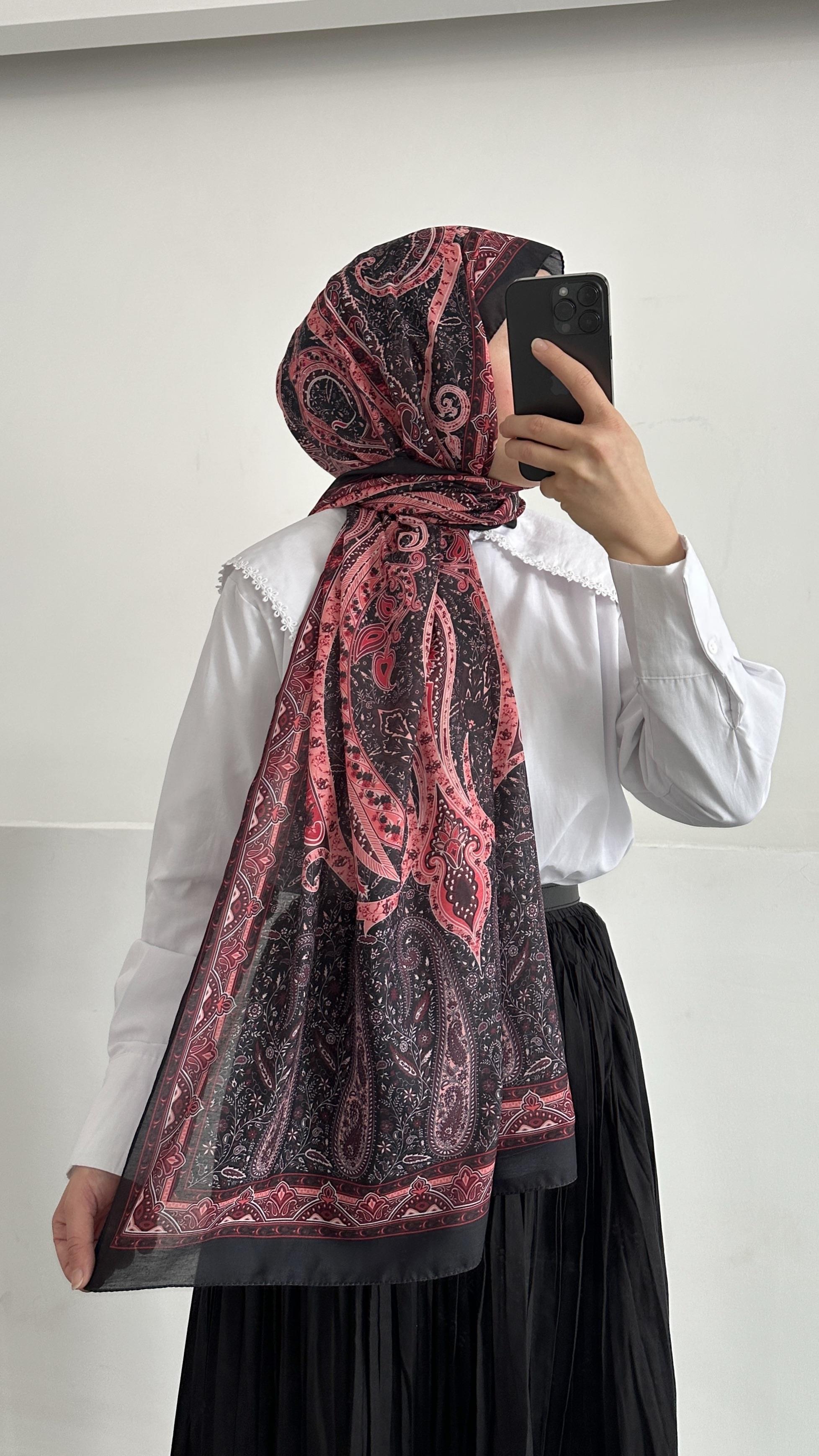 Freya Etnik Desen Kırmızı Şal