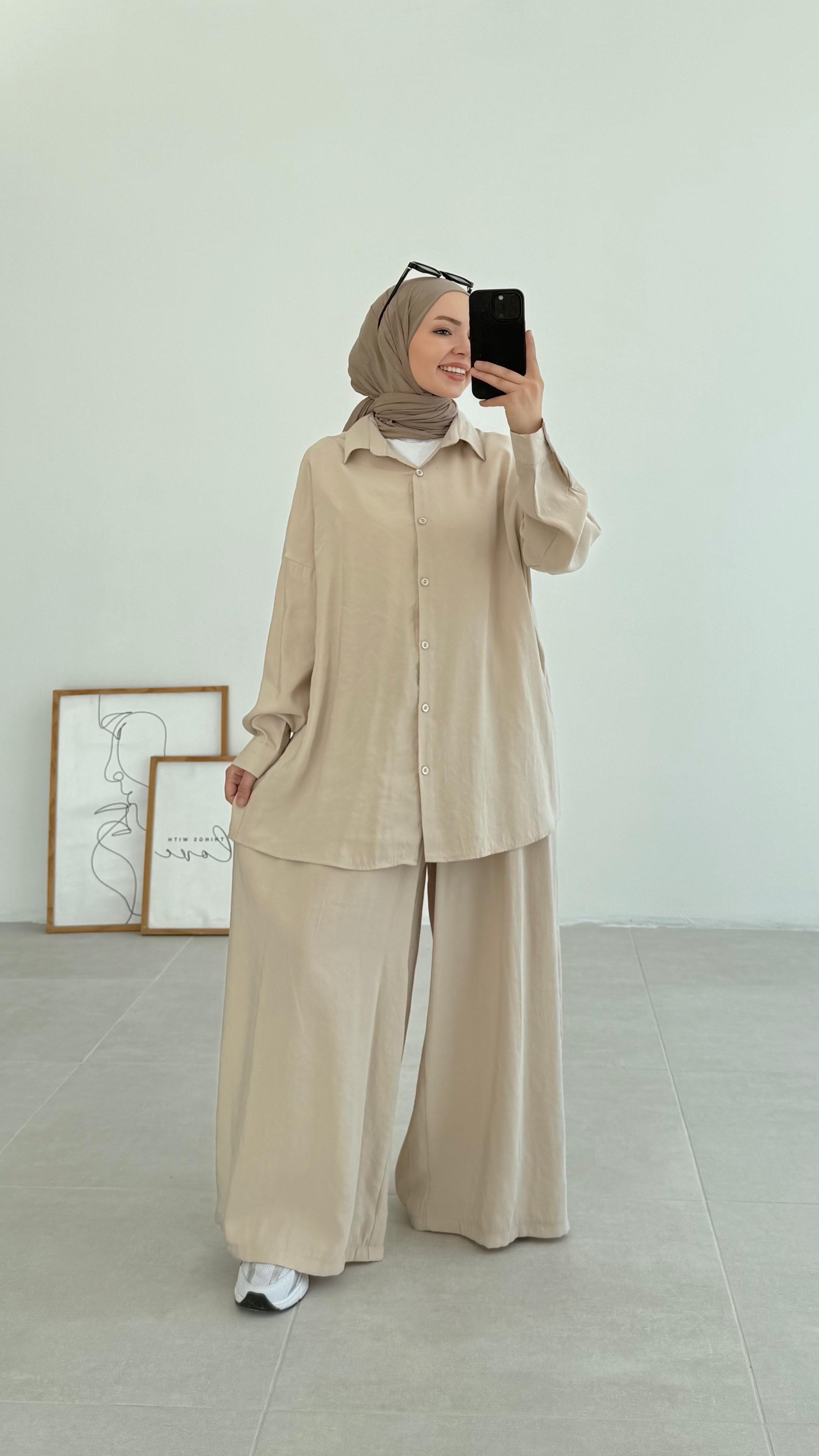 Kaline Rahat Gömlekli Bej Takım