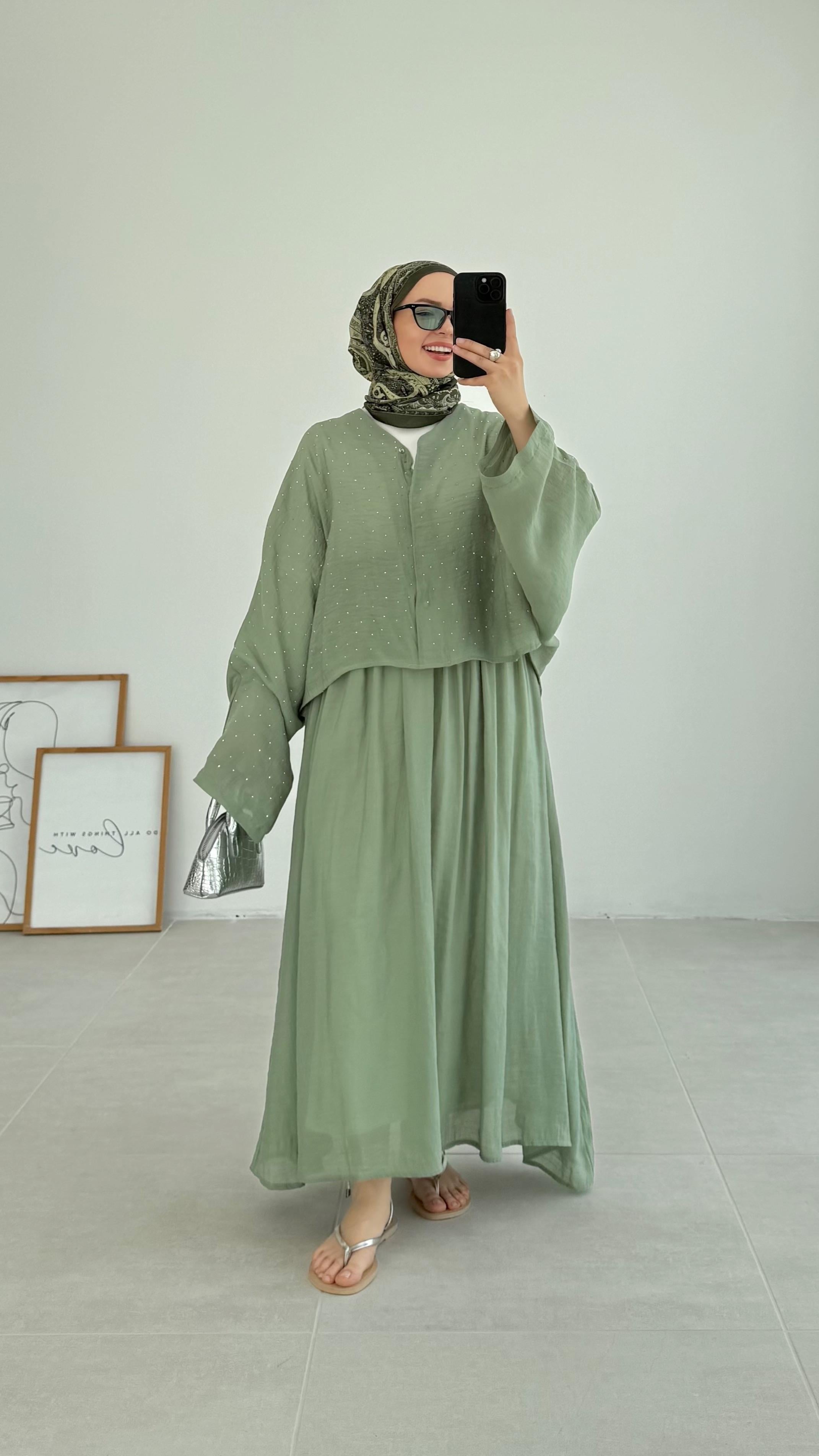 Kanes Pullu Yeşil Müslin Takım