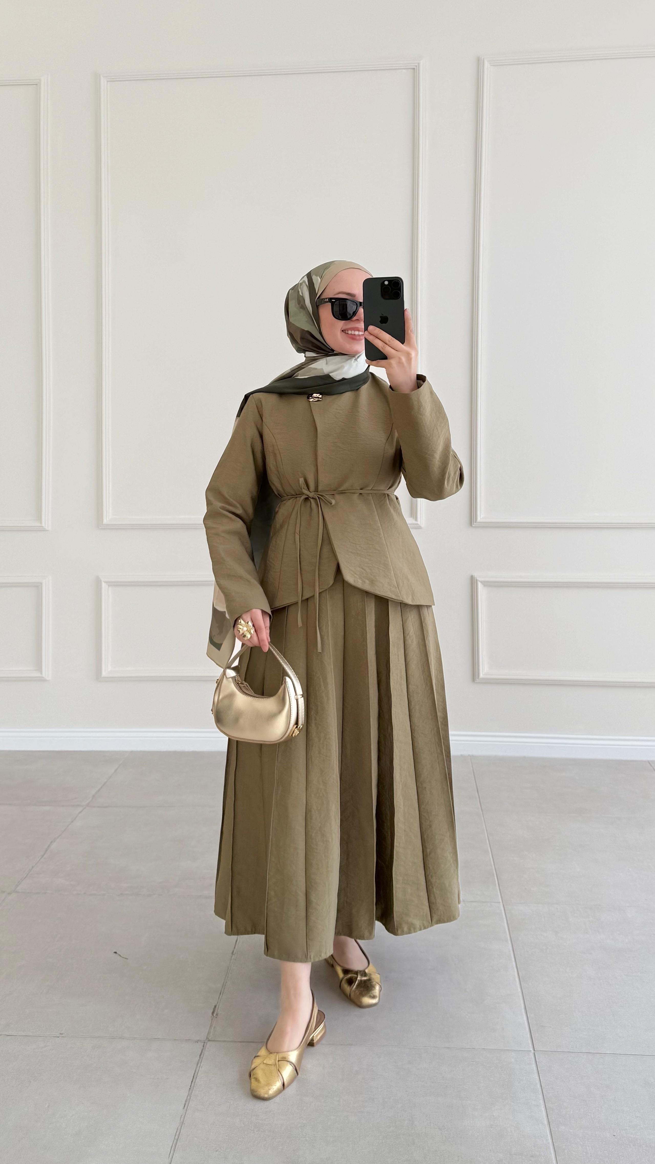 Leonardo Yeşil Tek Düğme Gabardin Etek Takım