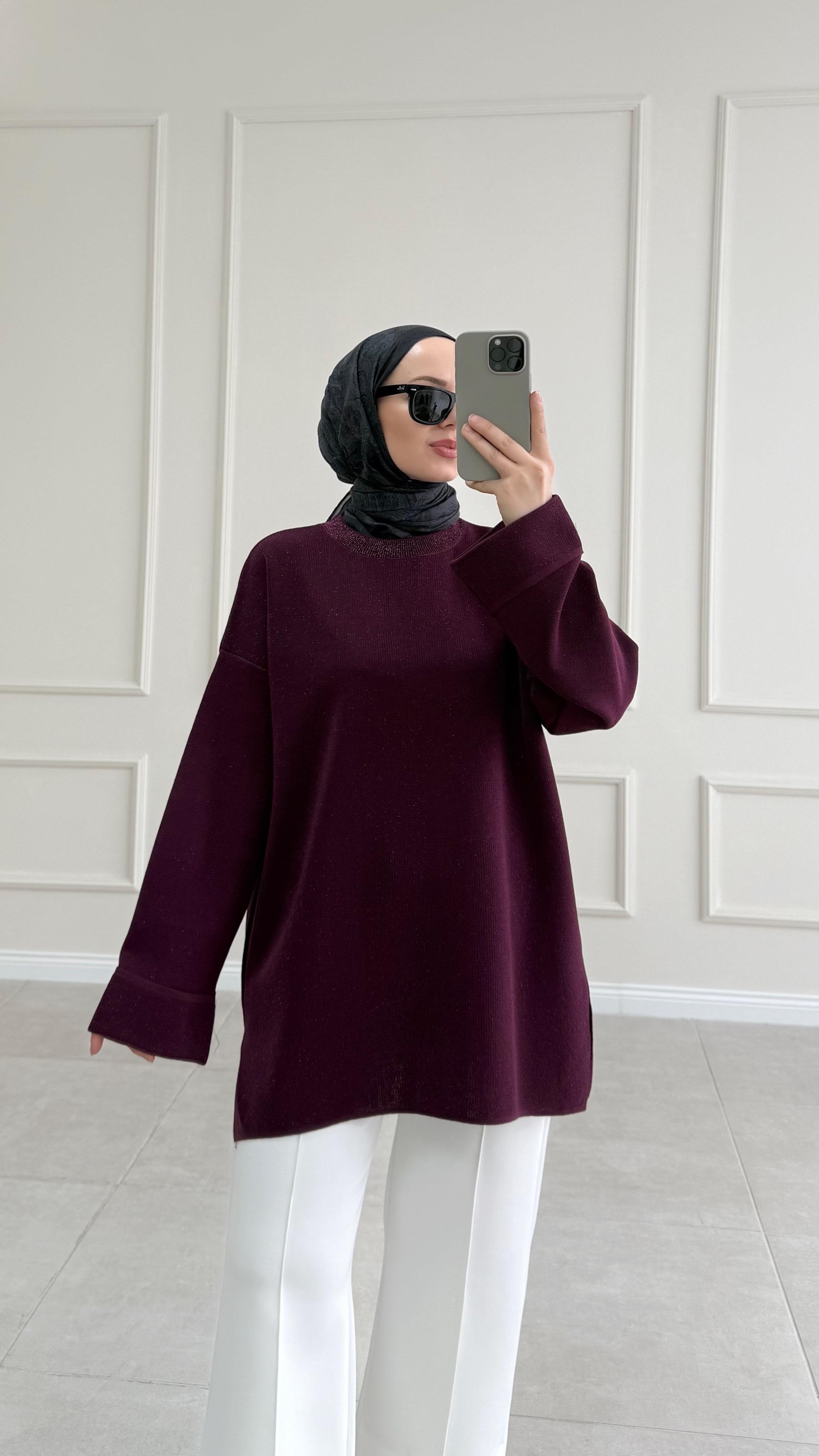 Letizia Simli Bordo Kazak