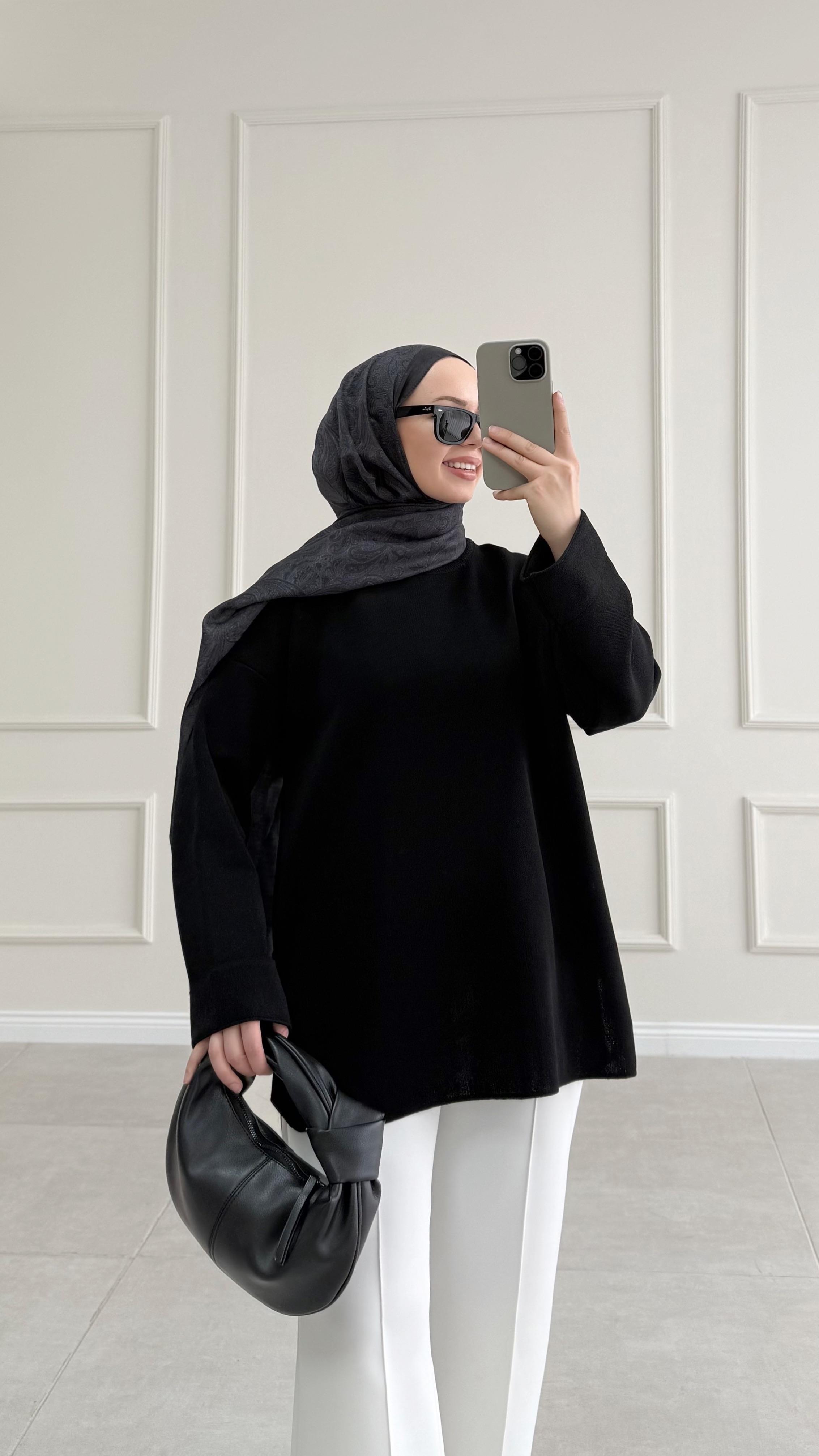 Letizia Simli Siyah Kazak