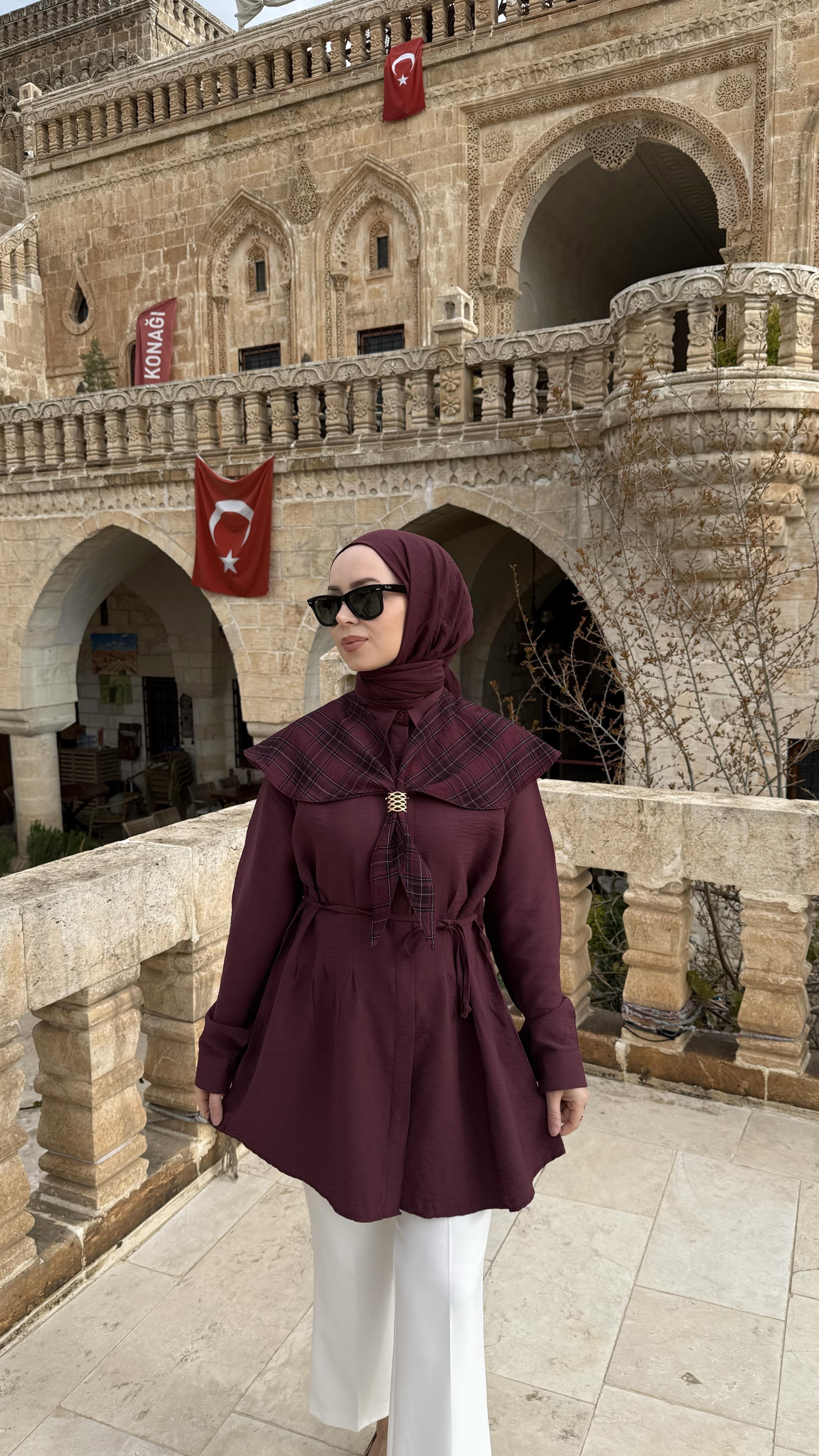 Lone Şal Detaylı Tasarım Bordo Tunik