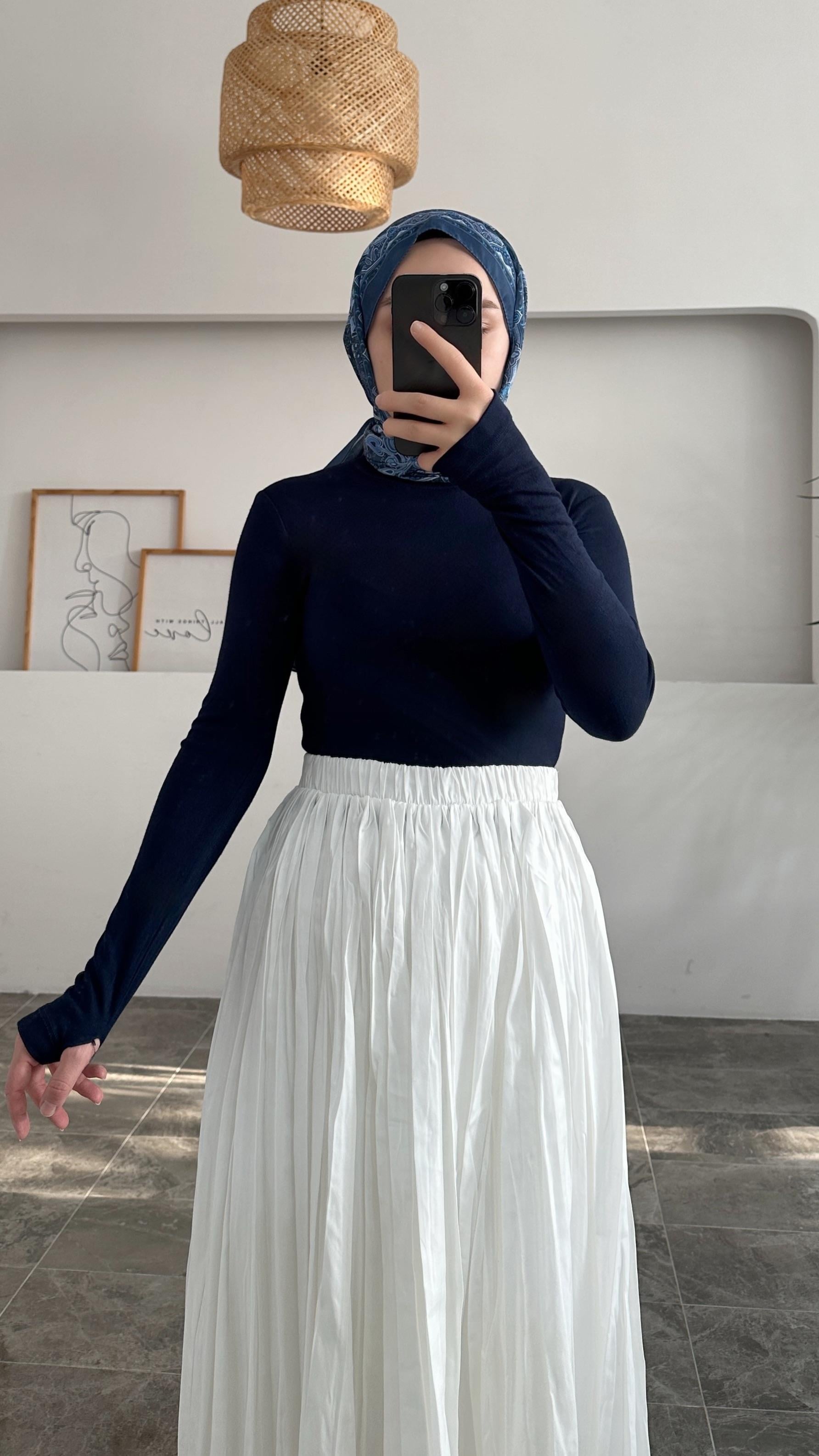 Megan Lacivert Parmak Body