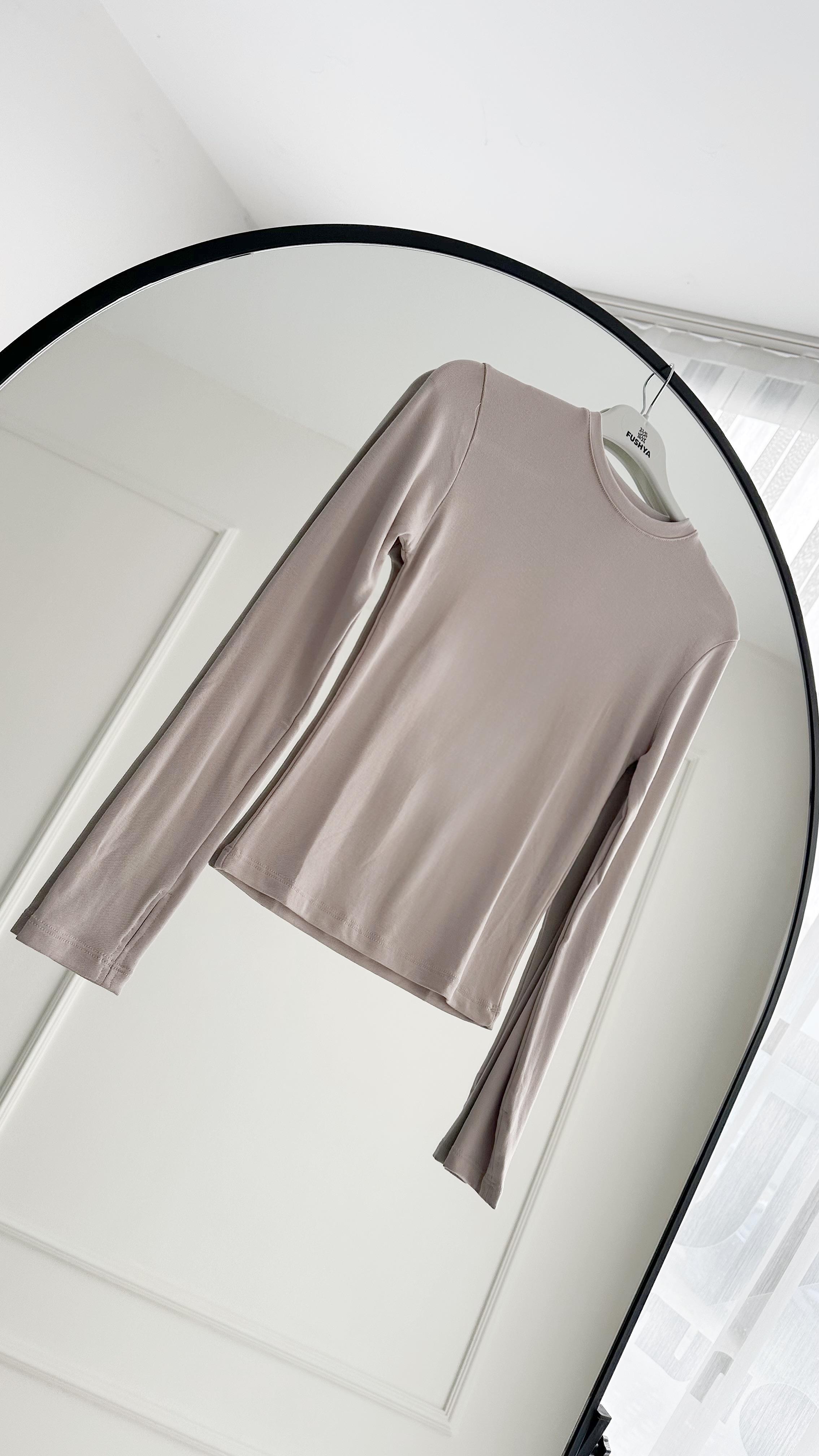 Megan Taş Parmak Body