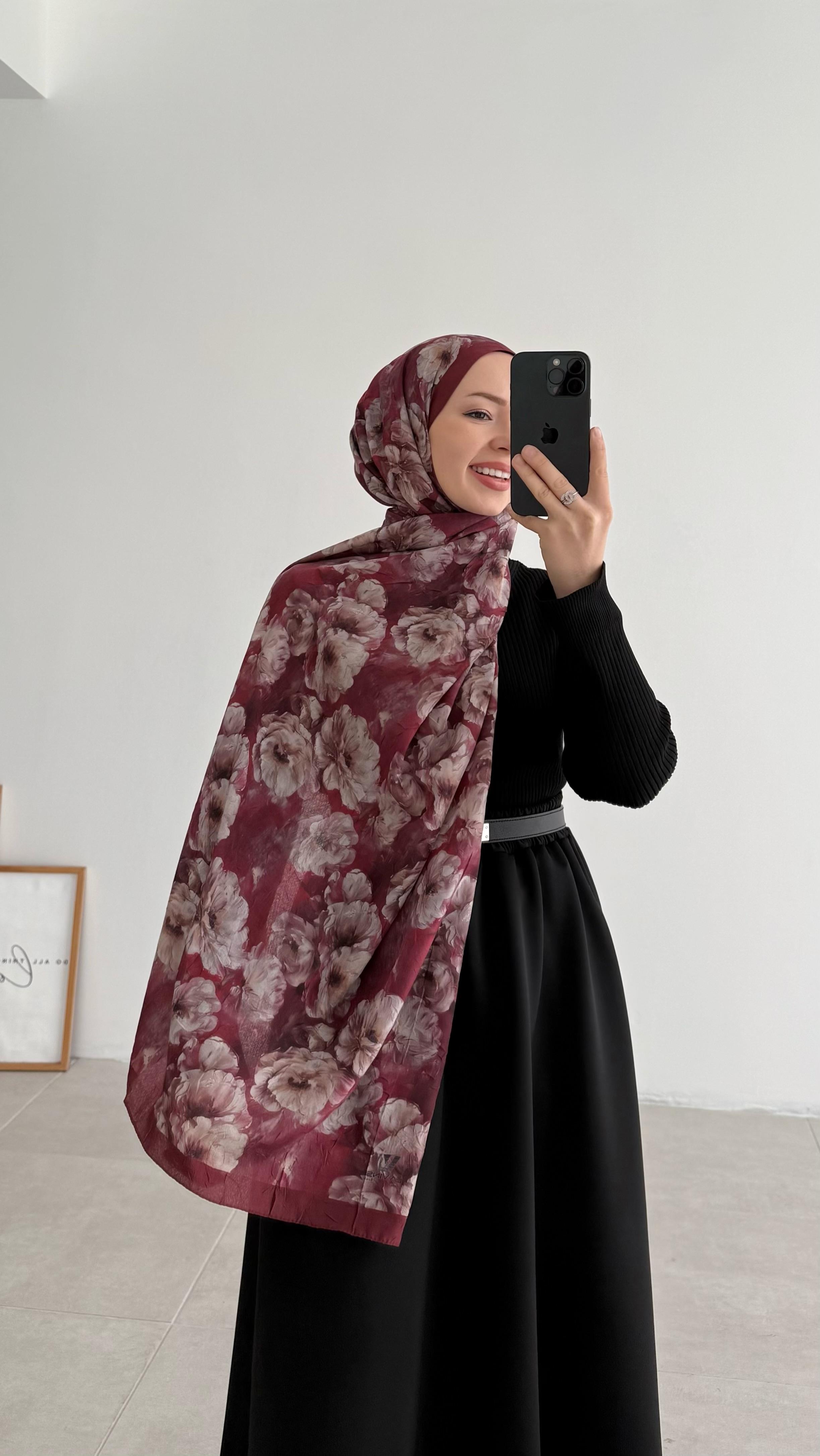 Noir Çiçekli Monogram Floş Bordo Şal 
