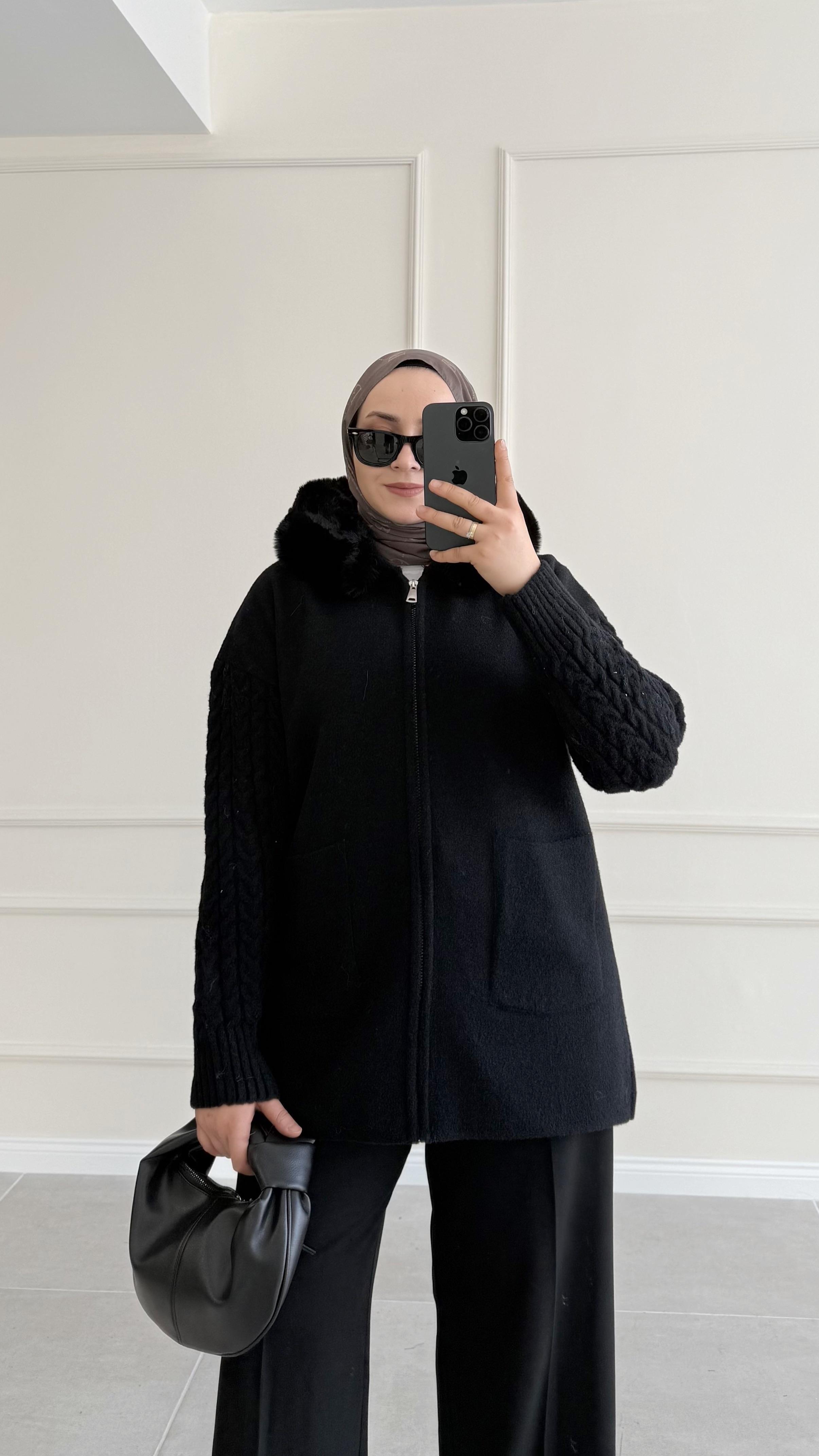 Sabol Tüylü Siyah Triko Hırka