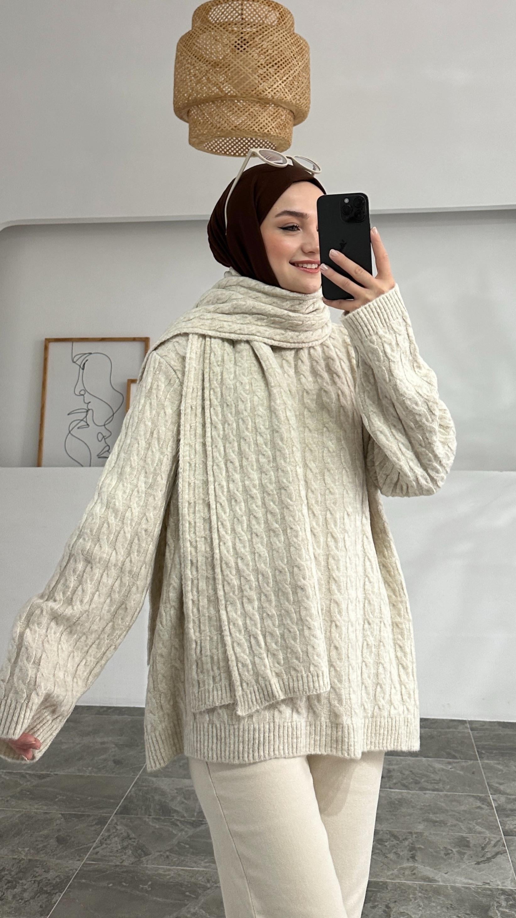 Semiramis Premium Örgü Desen Krem Atkılı Kazak