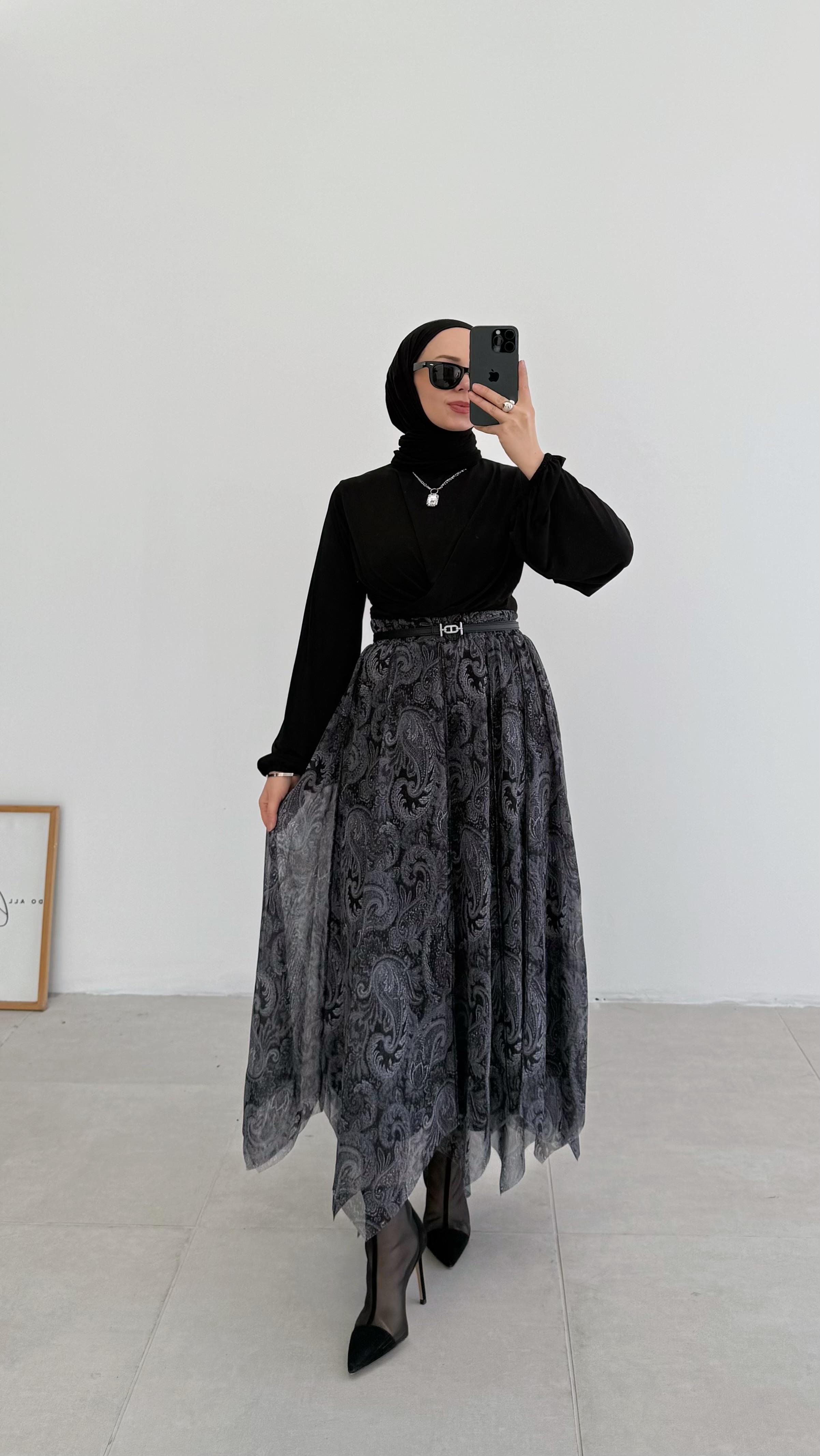 Stupendo Etnik Desen Asimetrik Siyah Etek