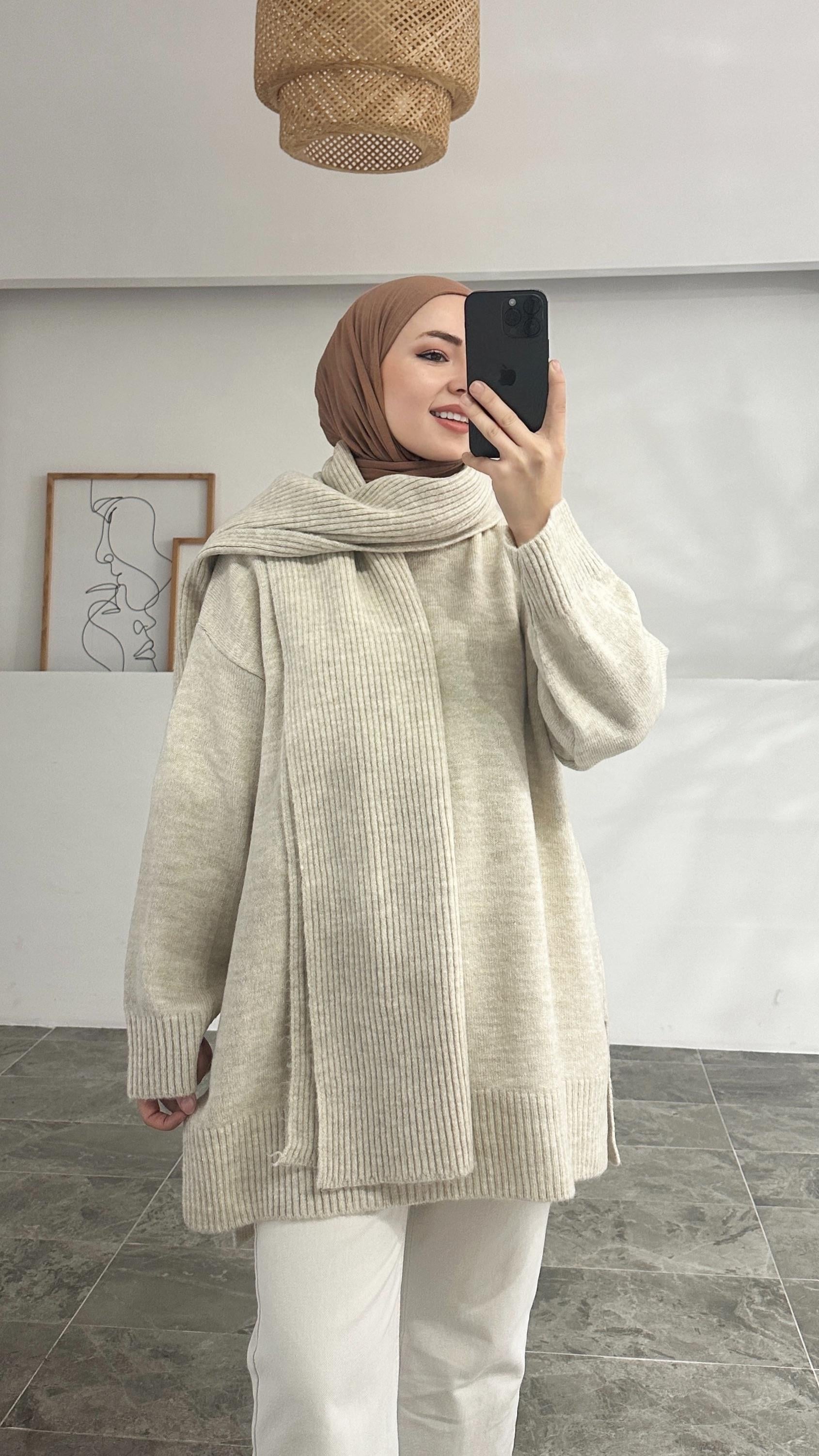 Taro Atkılı Krem Triko Kazak