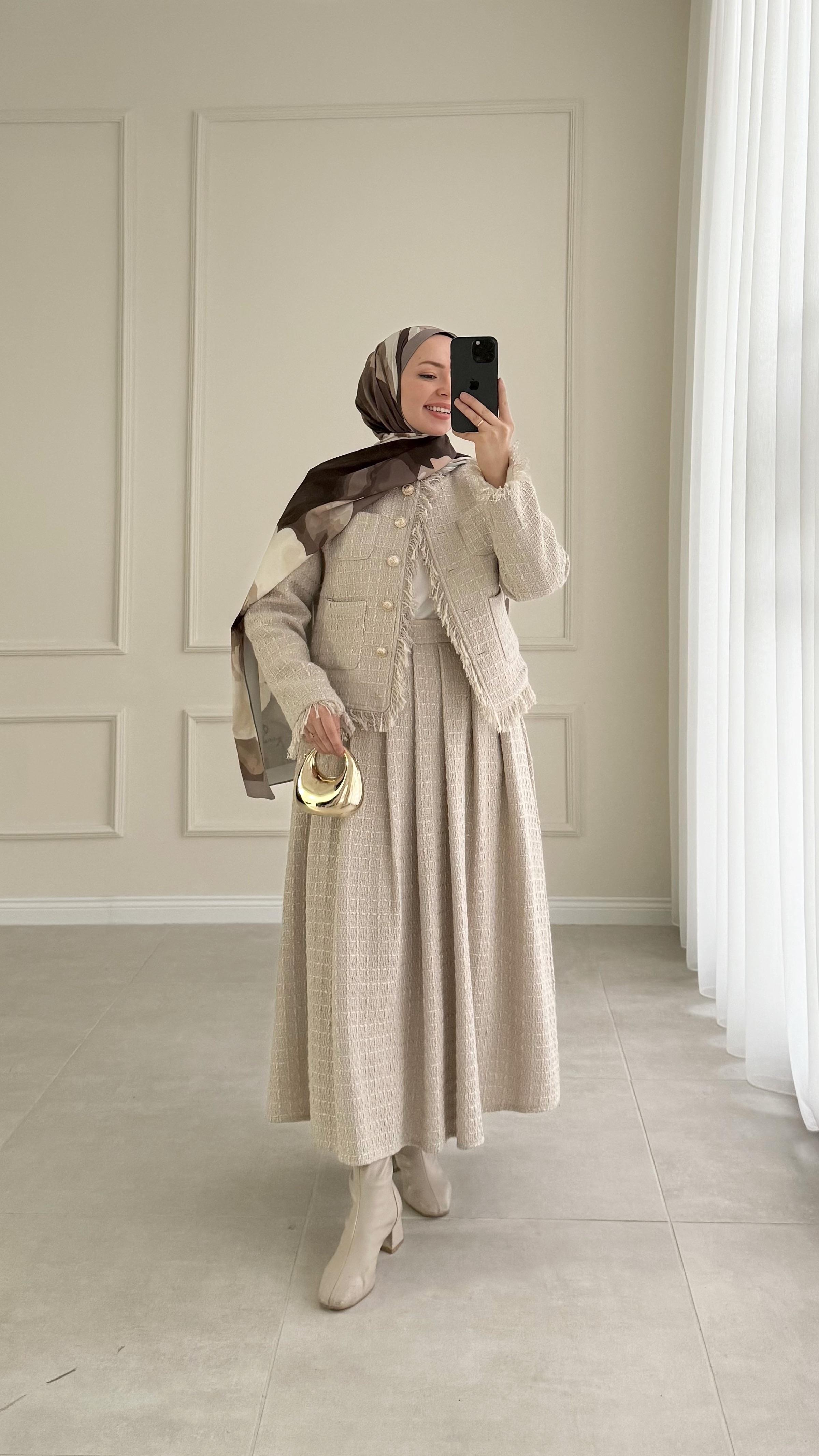 Tweed Saçaklı Bej Tüvit Takım 