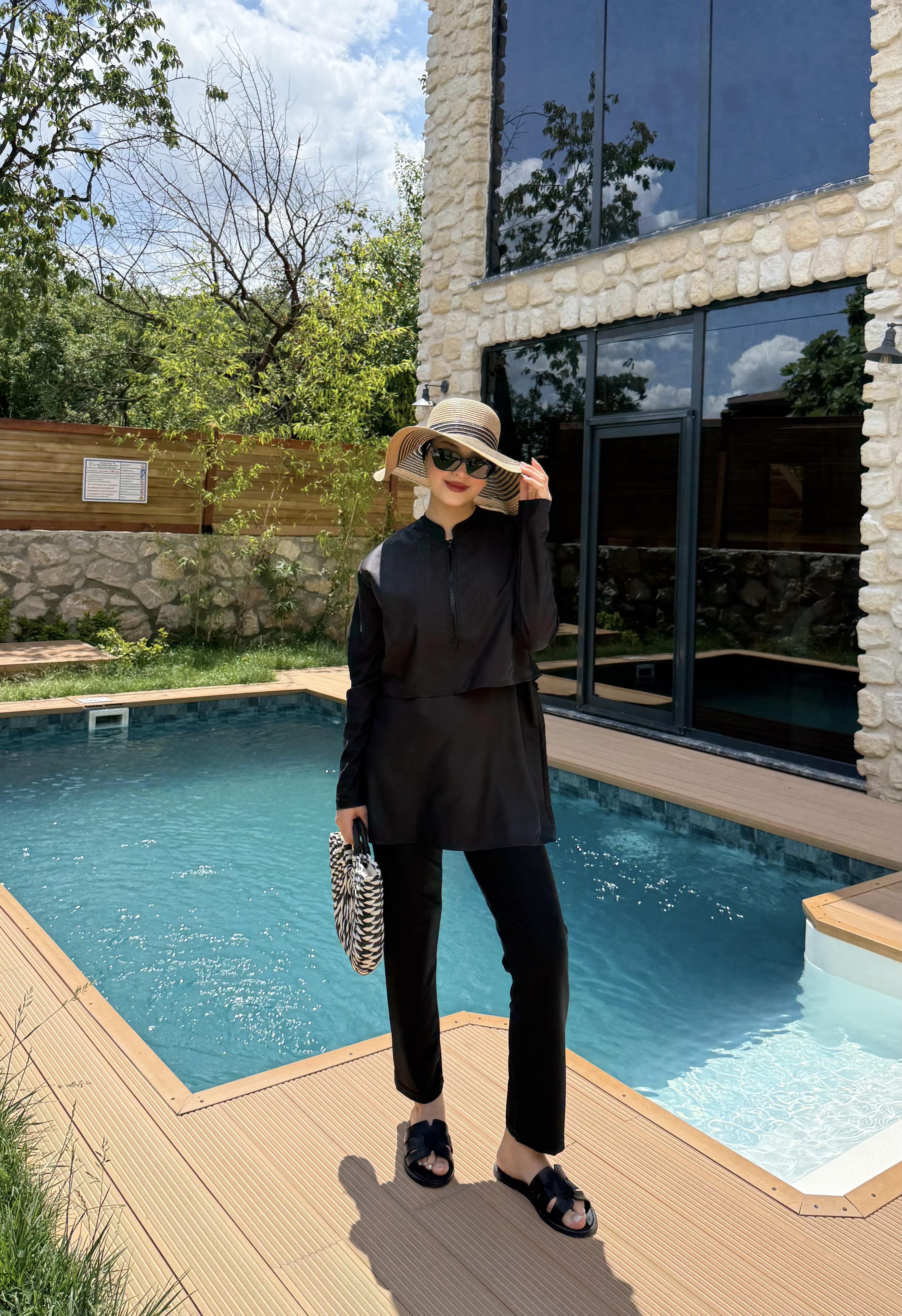 Yarım Dijital Baskılı Tesettür Mayo Siyah