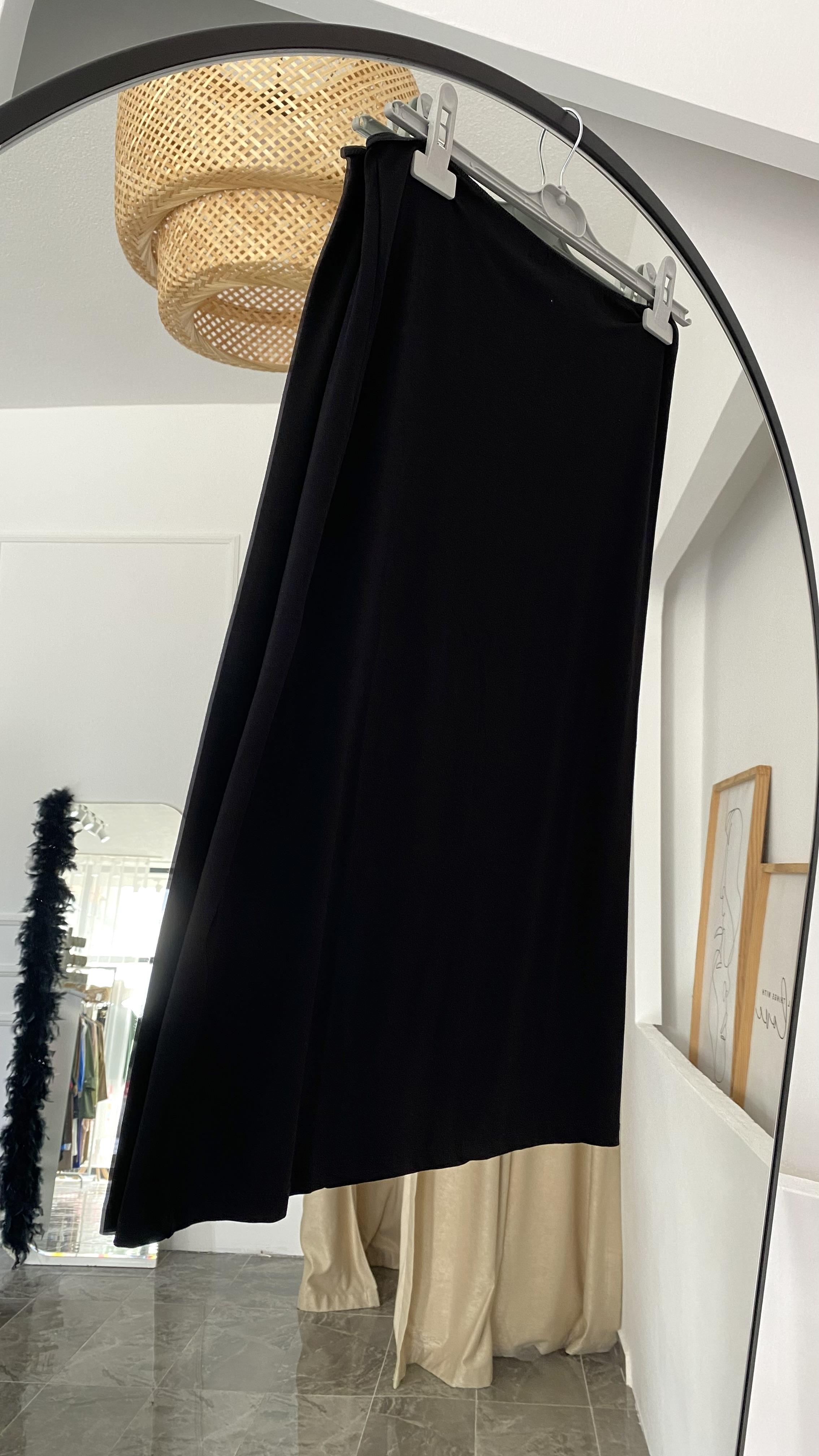 Zoe Siyah İçlik Etek 