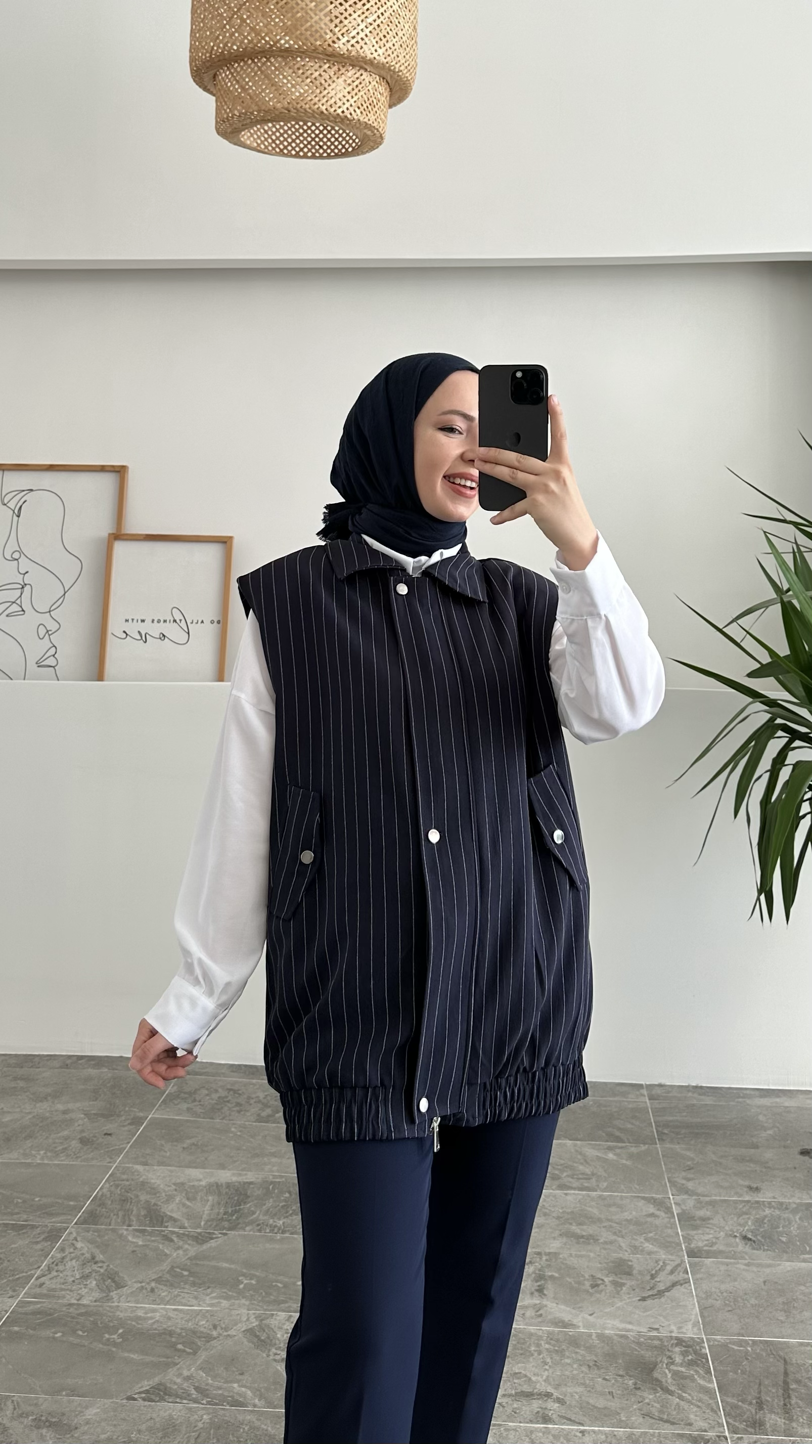 Abbaya Basic Çizgili Lacivert Yelek