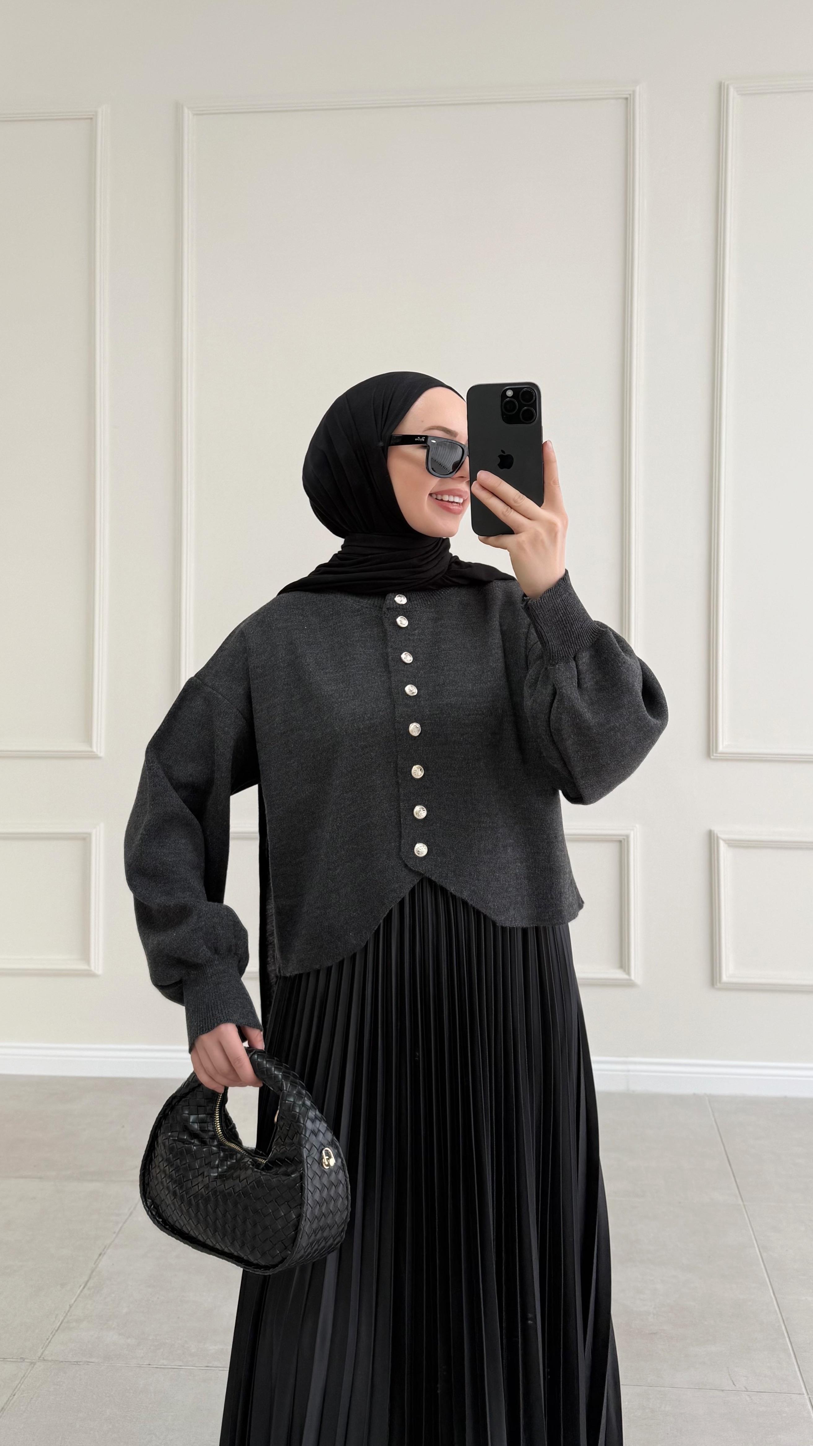 Aida Antrasit Gold Düğmeli Triko Hırka