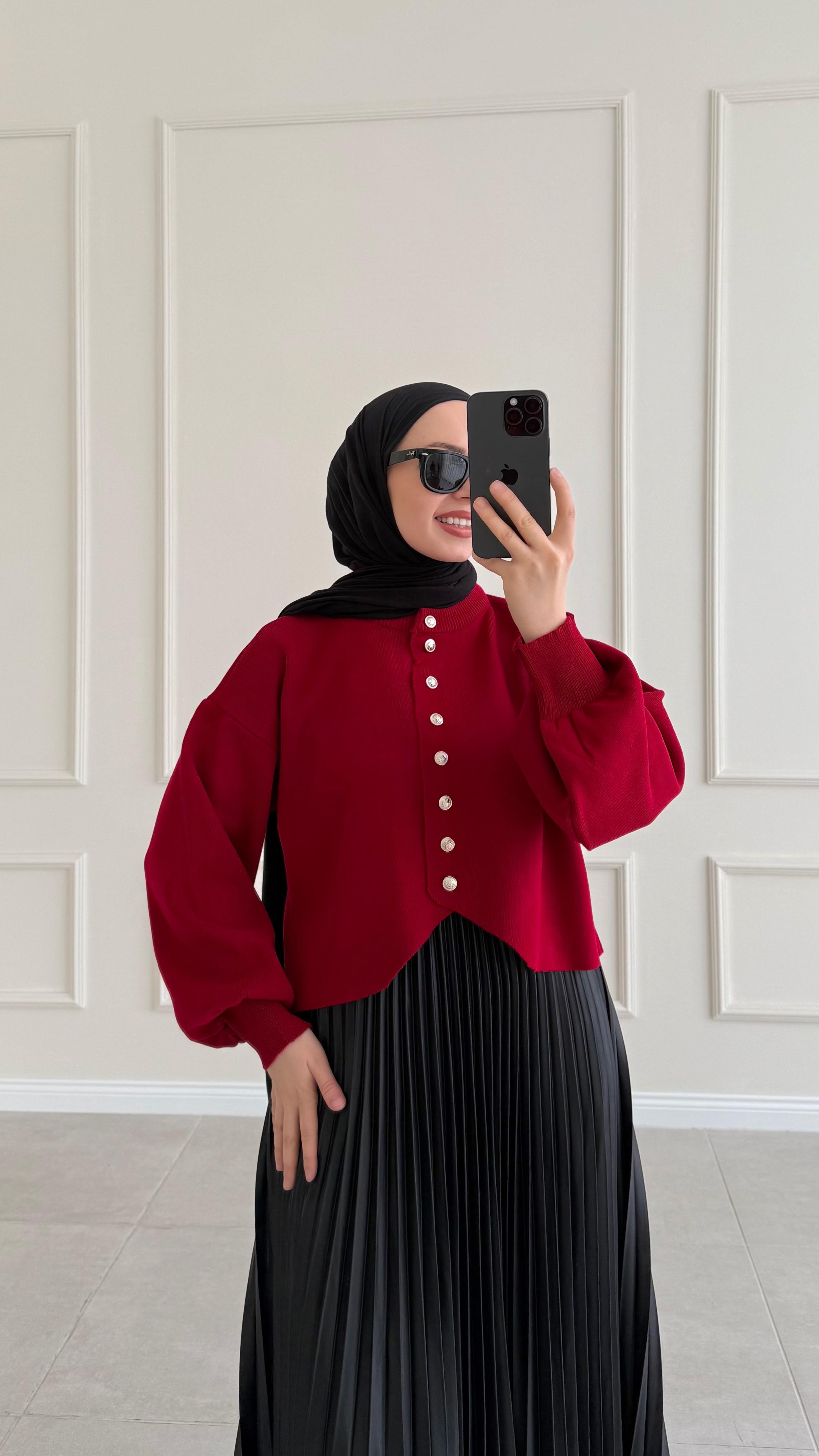 Aida Kırmızı Gold Düğmeli Triko Hırka