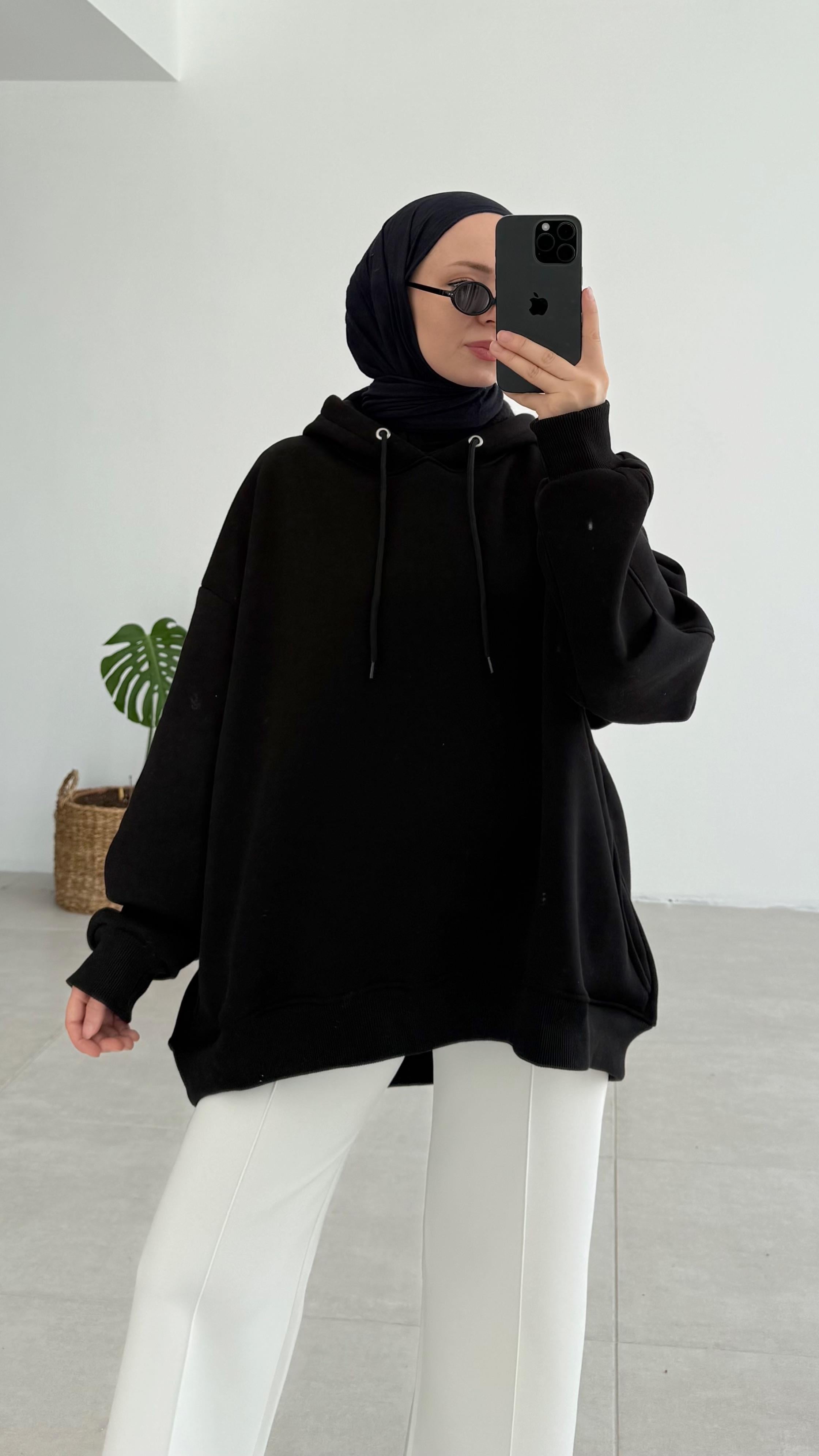 Alvia Kapşonlu Siyah Sweatshirt