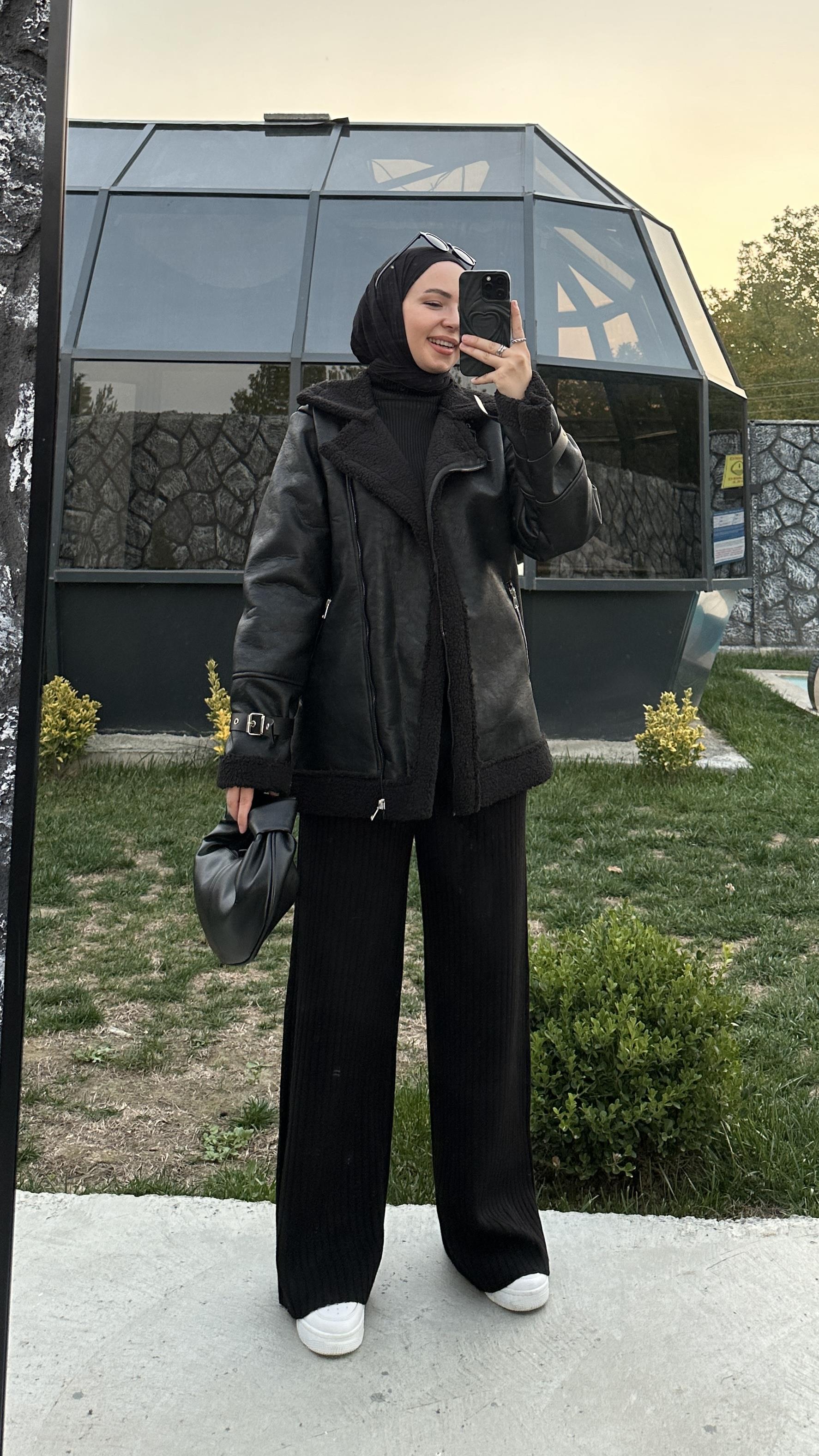 Arves Kol Tokalı Siyah Deri Mont