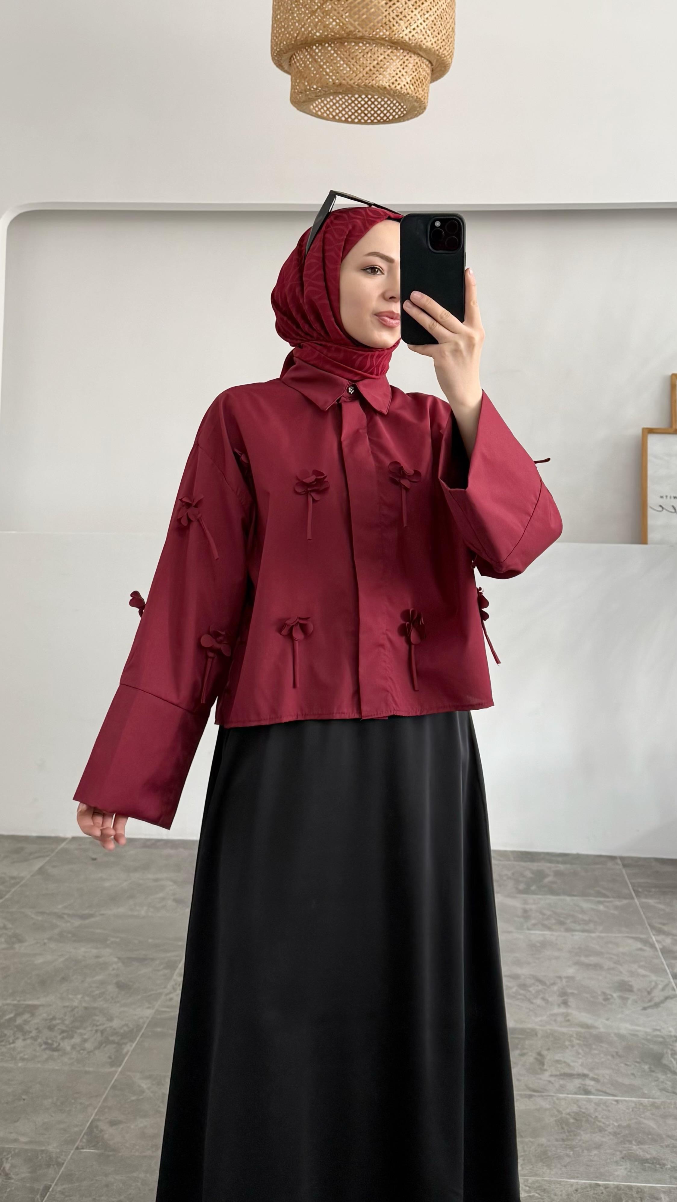 Bahar Çiçekli Bordo Gömlek