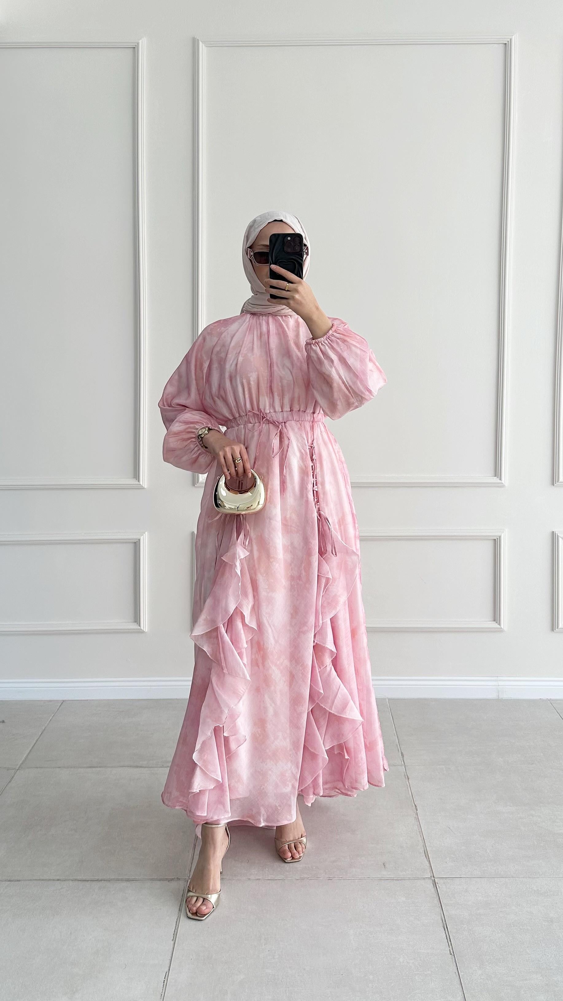 Barno Desenli Tensel Vual Fırfırlı İpli Pembe Elbise
