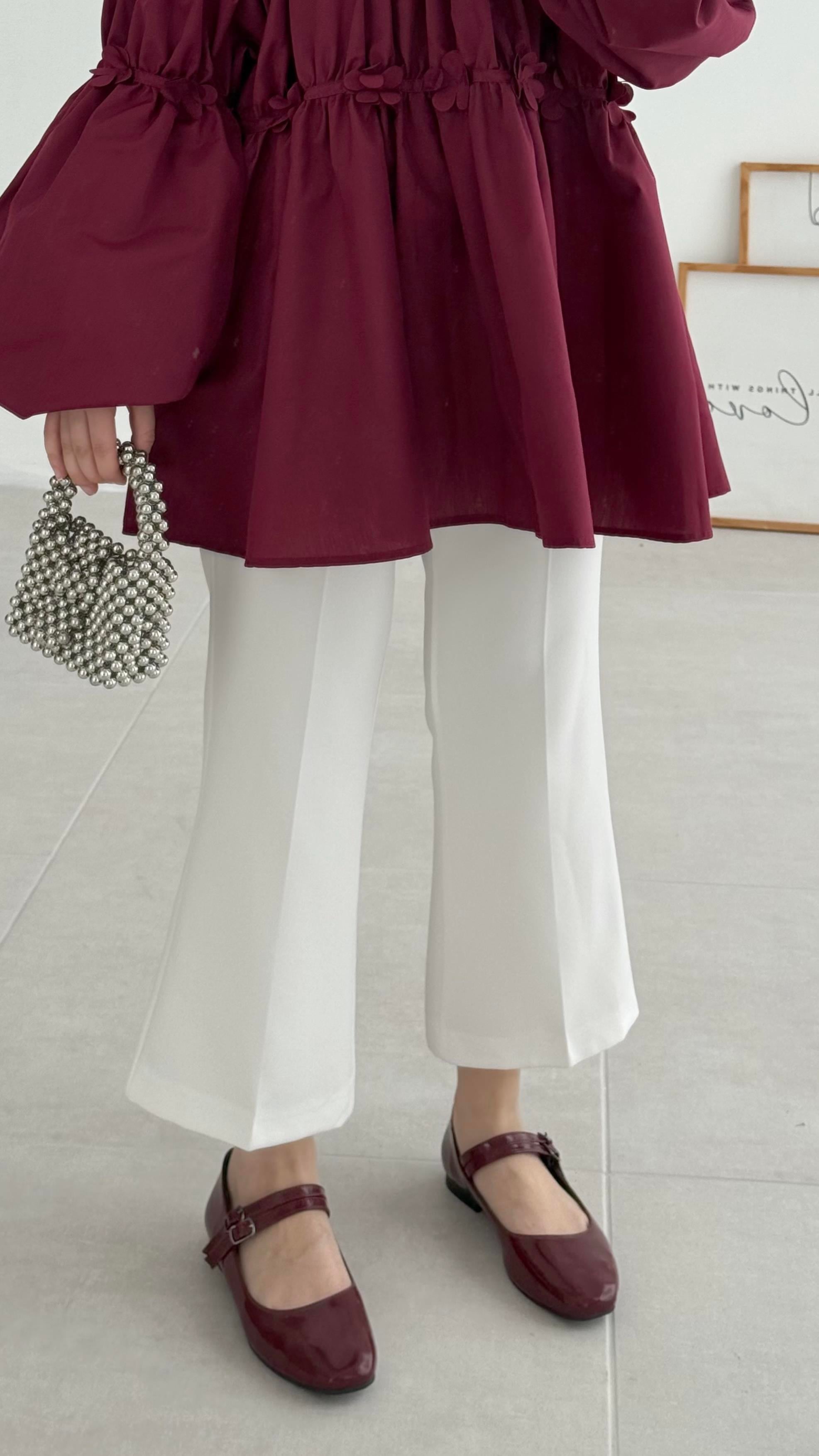 Bloom Beyaz Yarım İspanyol Kumaş Pantolon 