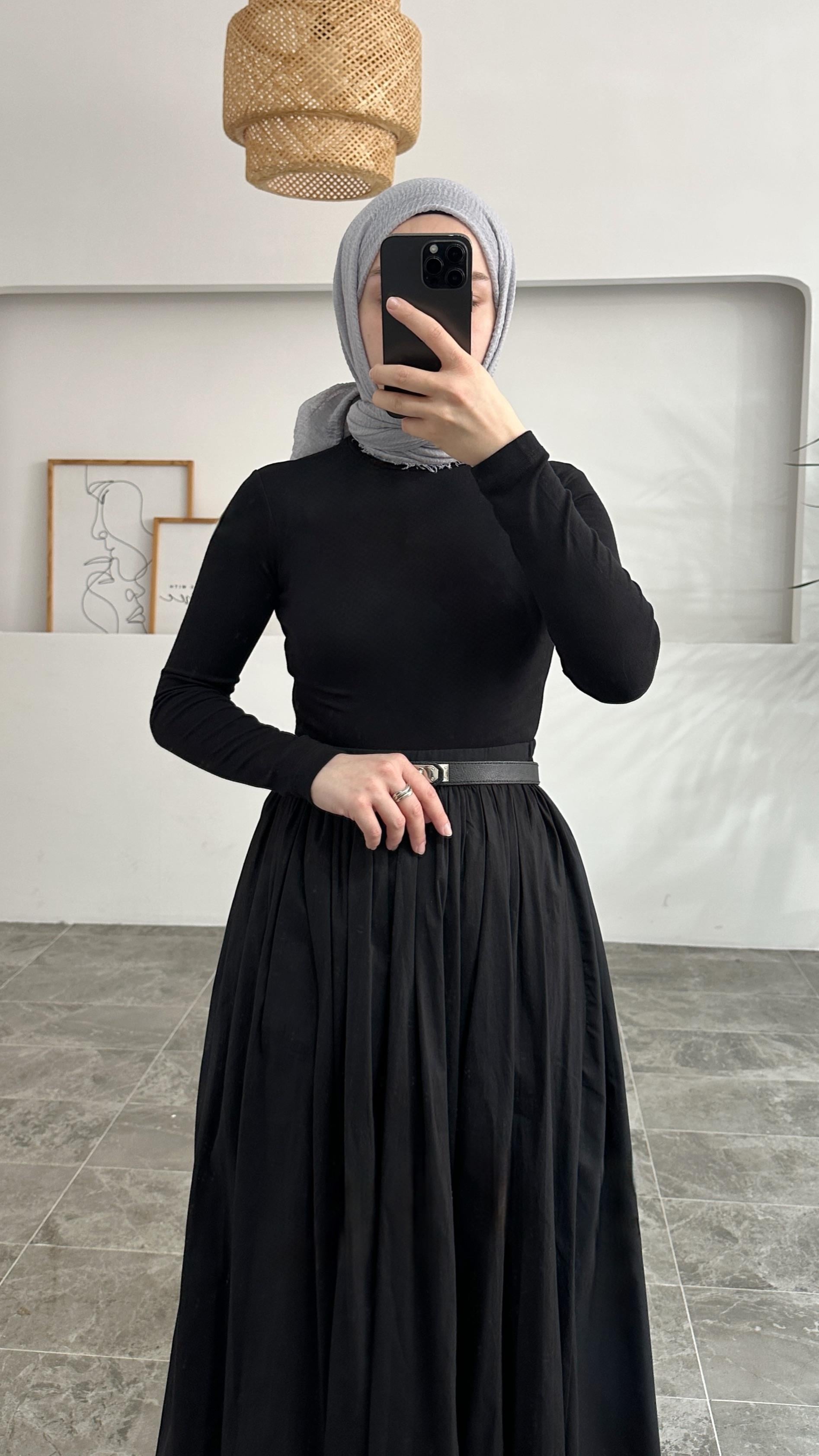 Cleo Yarım Boğazlı Siyah Body